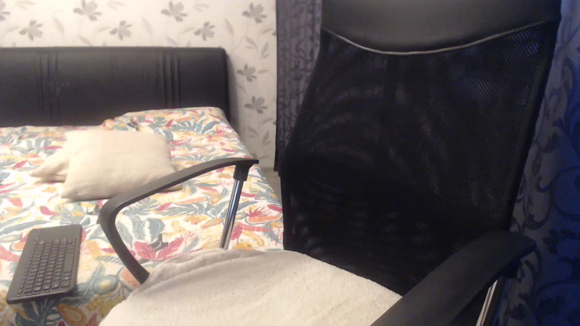 Gallery image thumbnail from Maya19fun's myfreecams stream on, 11/24/2025, 08:01 image 12 of 20