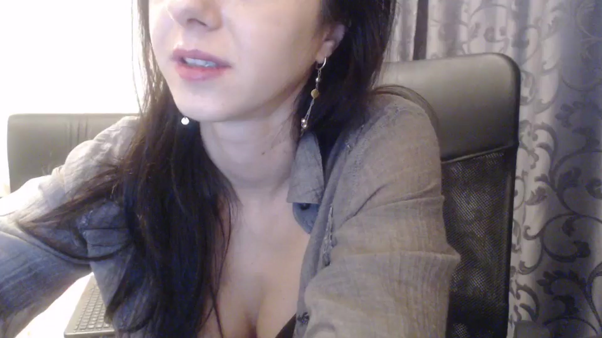 Gallery image thumbnail from Maya19fun's myfreecams stream on, 11/28/2025, 14:04 image 17 of 20