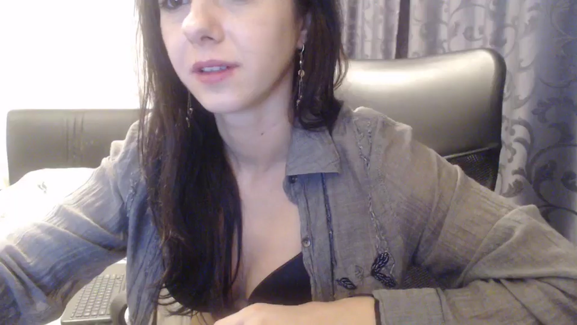 Gallery image thumbnail from Maya19fun's myfreecams stream on, 11/28/2025, 14:04 image 7 of 20