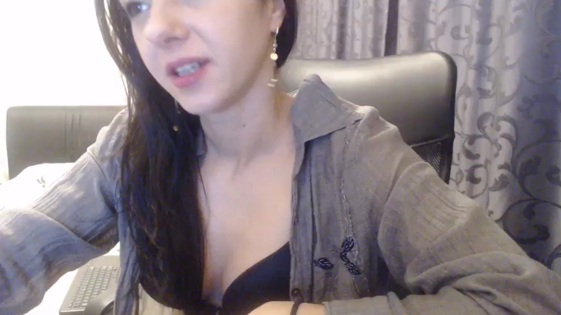 Gallery image thumbnail from Maya19fun's myfreecams stream on, 11/28/2025, 14:04 image 1 of 20