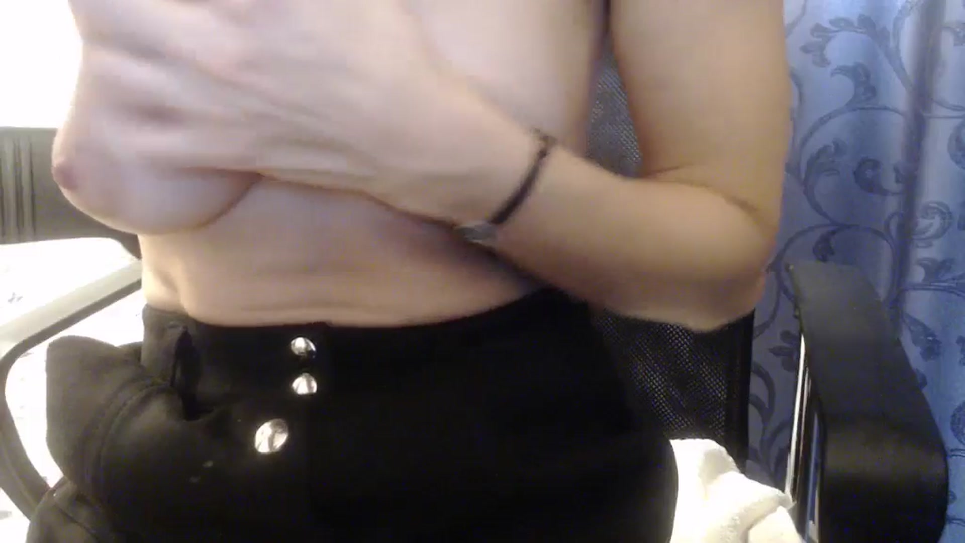 Gallery image thumbnail from Maya19fun's myfreecams stream on, 12/03/2025, 09:16 image 9 of 20