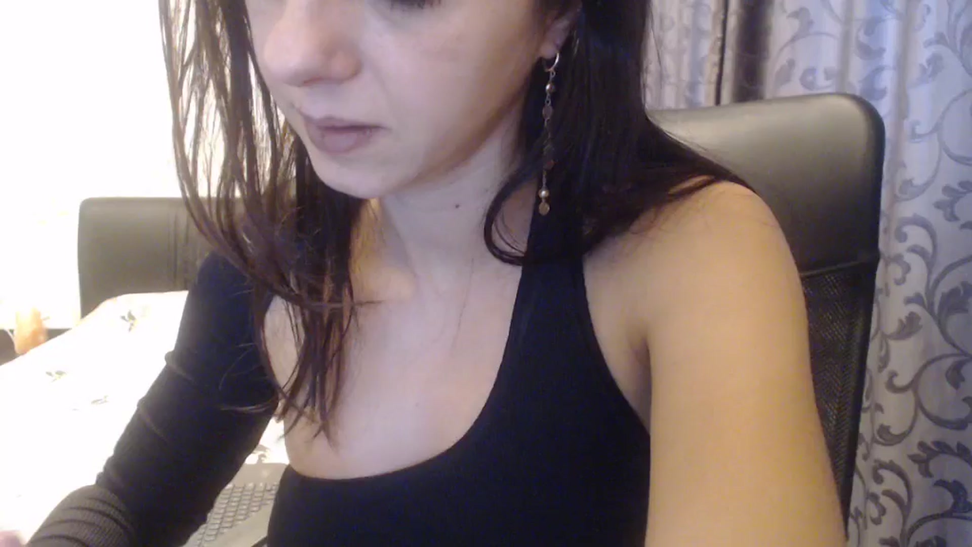 Gallery image thumbnail from Maya19fun's myfreecams stream on, 12/05/2025, 09:03 image 1 of 20