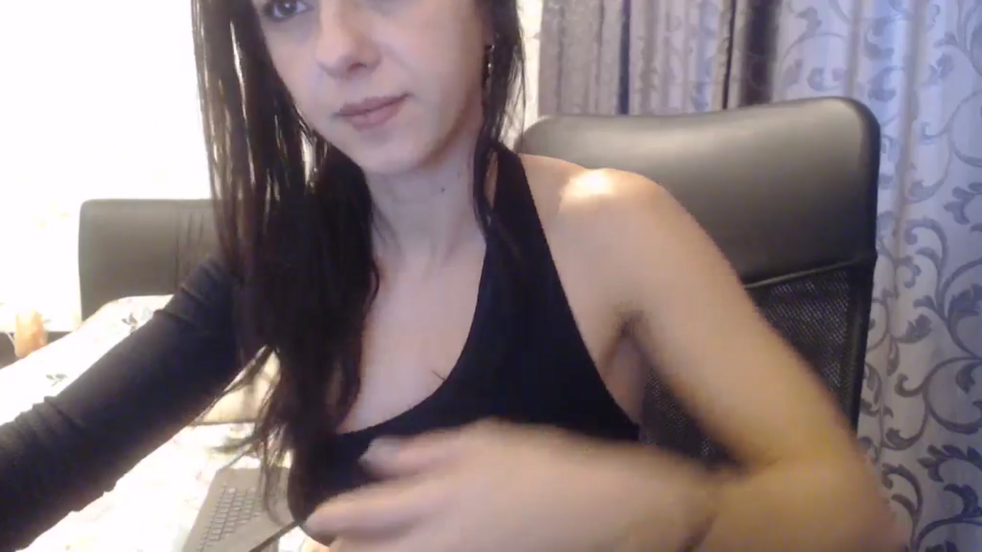 Gallery image thumbnail from Maya19fun's myfreecams stream on, 12/05/2025, 09:03 image 8 of 20