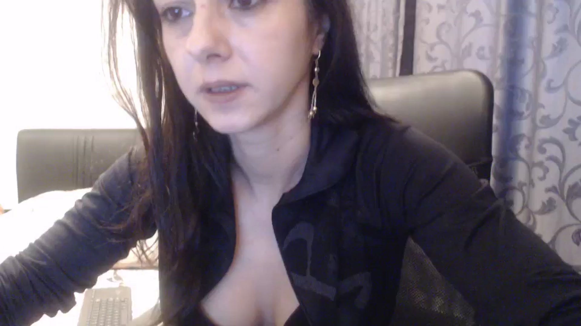 Gallery image thumbnail from Maya19fun's myfreecams stream on, 12/08/2025, 10:05 image 1 of 20