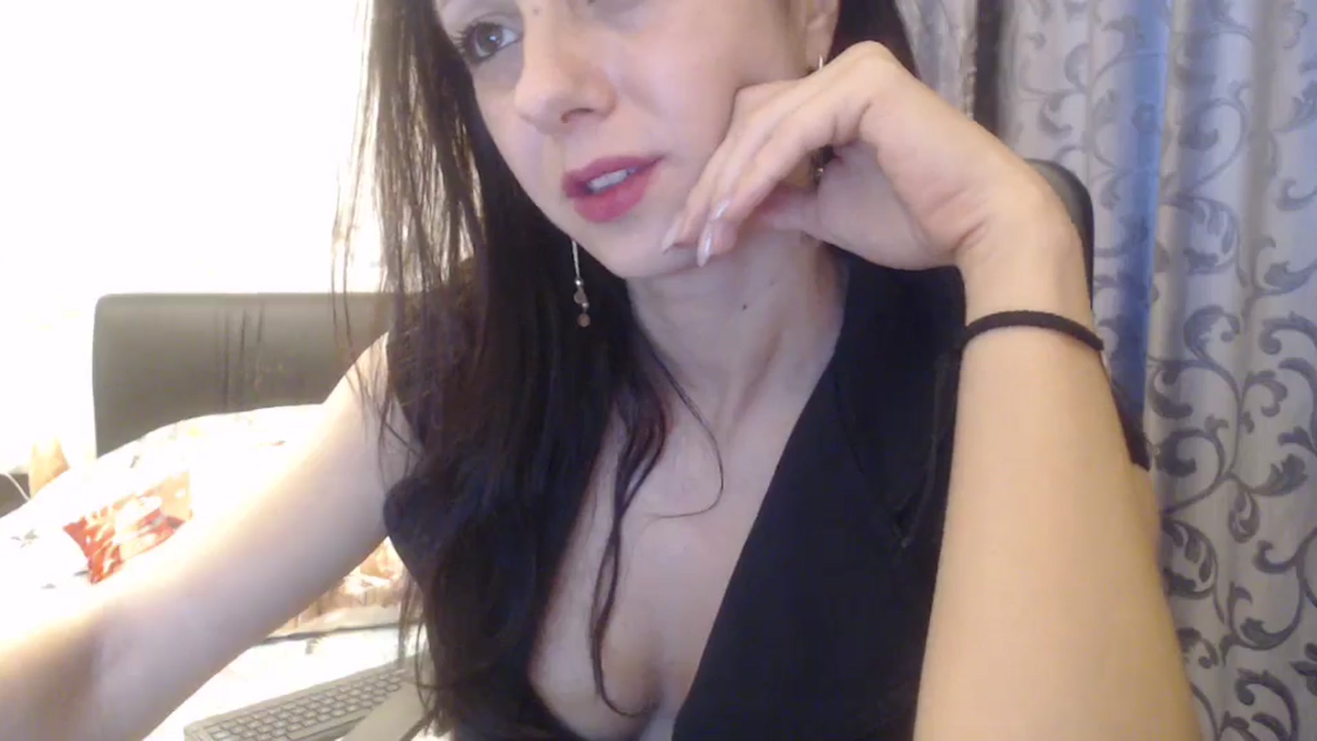 Gallery image thumbnail from Maya19fun's myfreecams stream on, 12/09/2025, 07:32 image 5 of 20