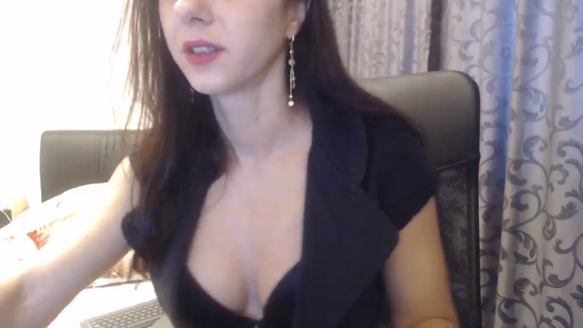 Gallery image thumbnail from Maya19fun's myfreecams stream on, 12/09/2025, 07:32 image 6 of 20
