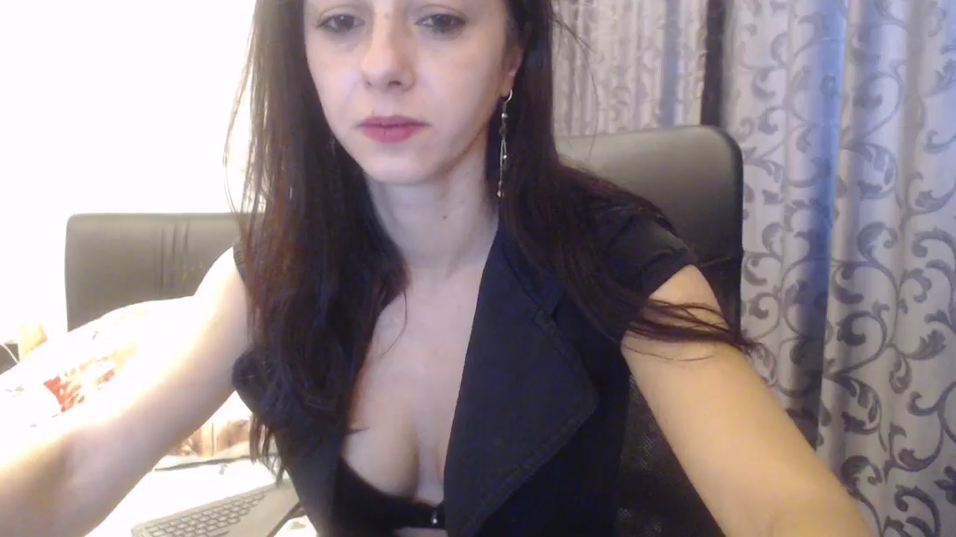 Gallery image thumbnail from Maya19fun's myfreecams stream on, 12/09/2025, 07:32 image 8 of 20