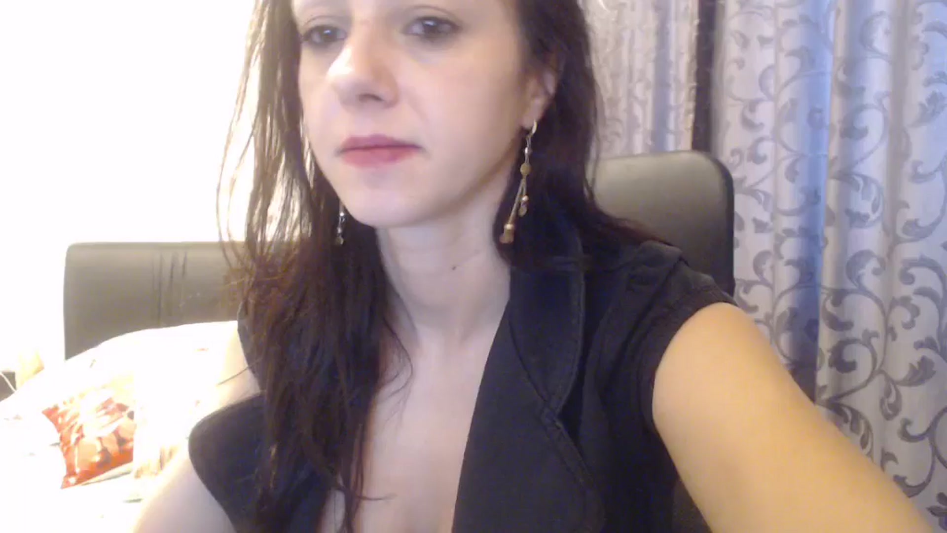 Gallery image thumbnail from Maya19fun's myfreecams stream on, 12/09/2025, 08:35 image 1 of 20