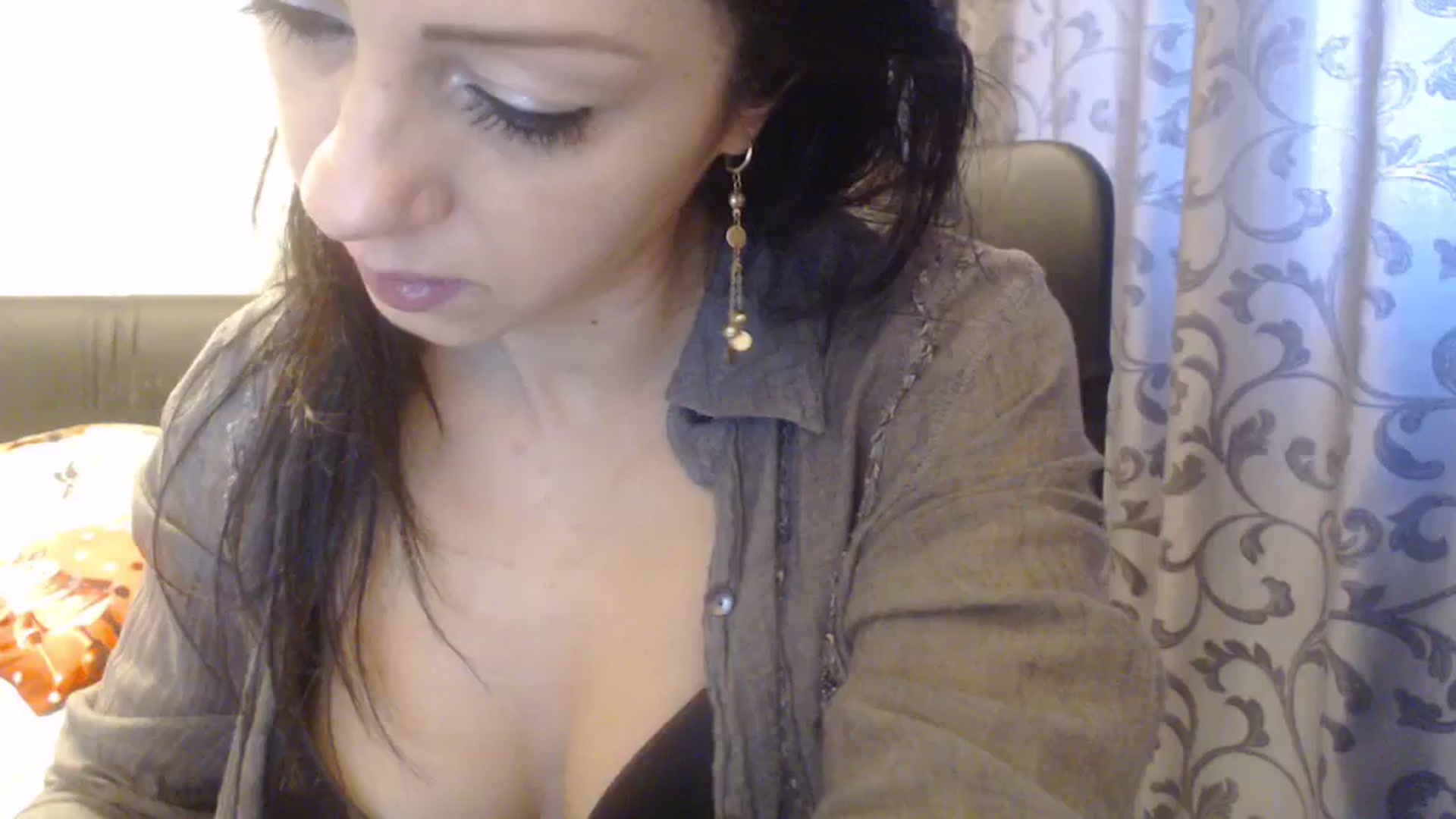 Gallery image thumbnail from Maya19fun's myfreecams stream on, 12/19/2025, 07:44 image 1 of 20