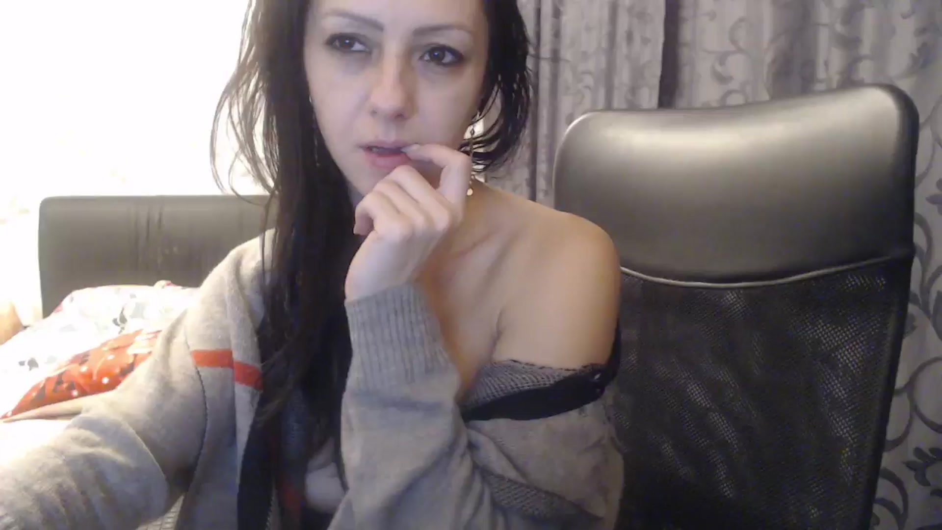 Gallery image thumbnail from Maya19fun's myfreecams stream on, 12/20/2025, 15:24 image 7 of 20
