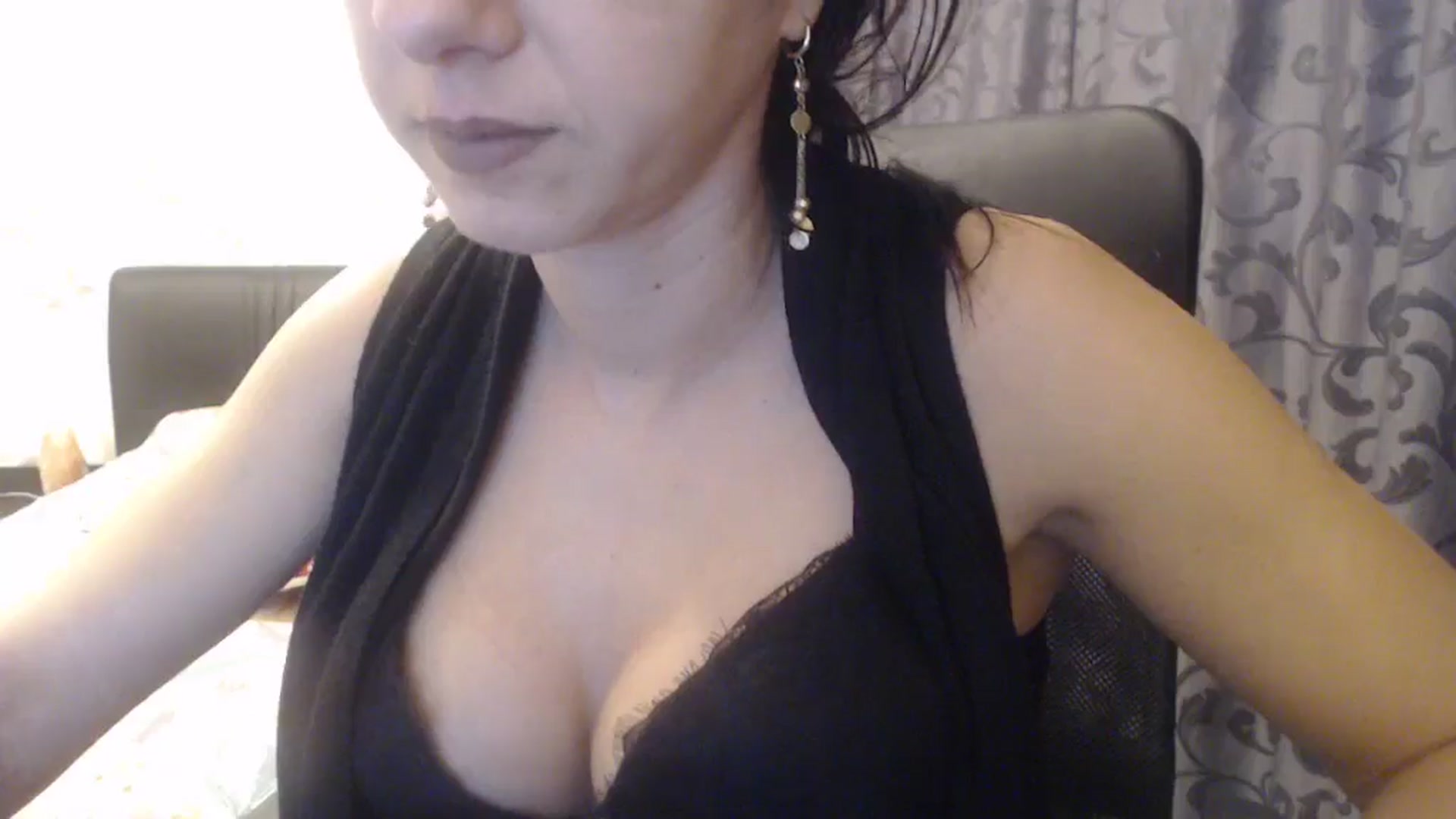 Gallery image thumbnail from Maya19fun's myfreecams stream on, 12/23/2025, 06:13 image 18 of 20