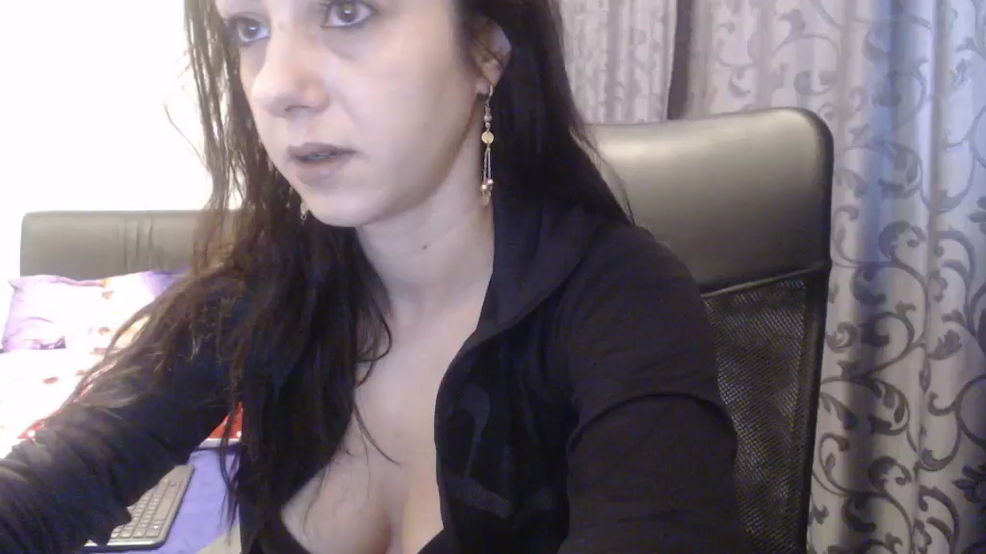 Gallery image thumbnail from Maya19fun's myfreecams stream on, 01/06/2026, 07:48 image 15 of 20