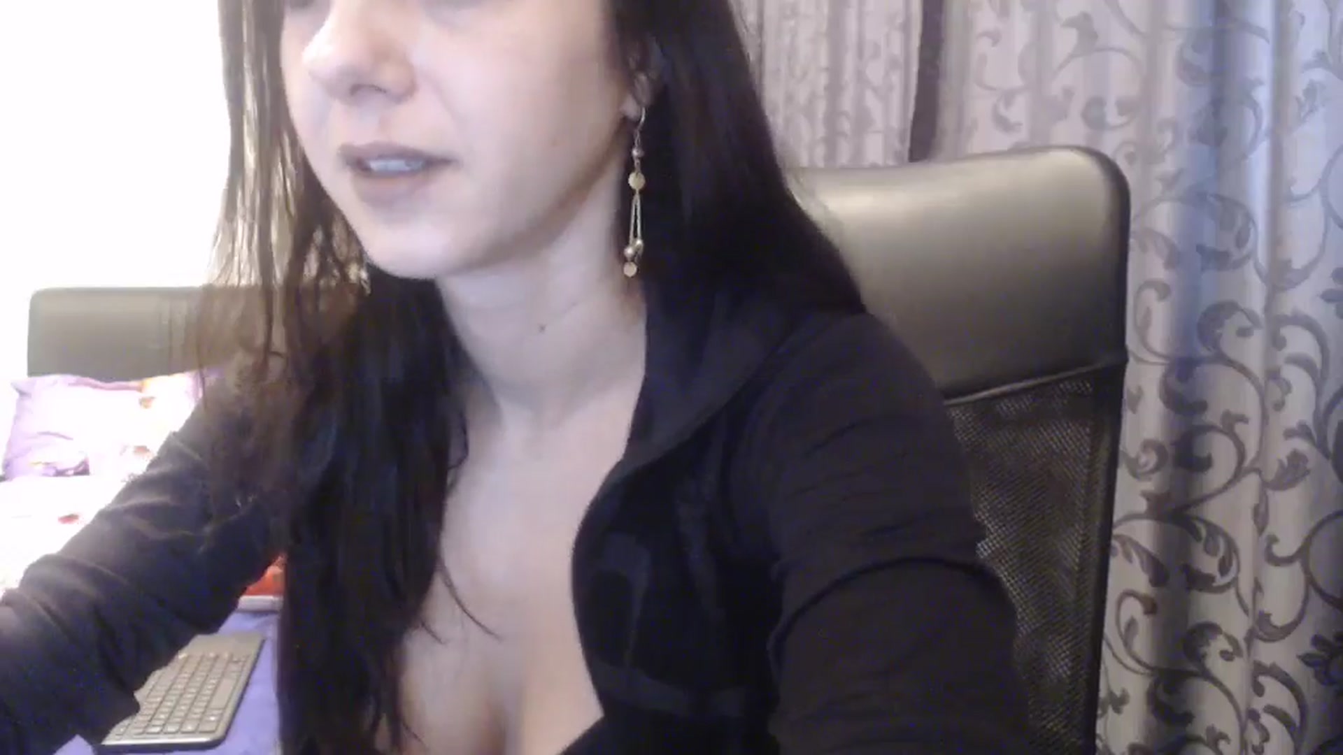 Gallery image thumbnail from Maya19fun's myfreecams stream on, 01/06/2026, 07:48 image 5 of 20