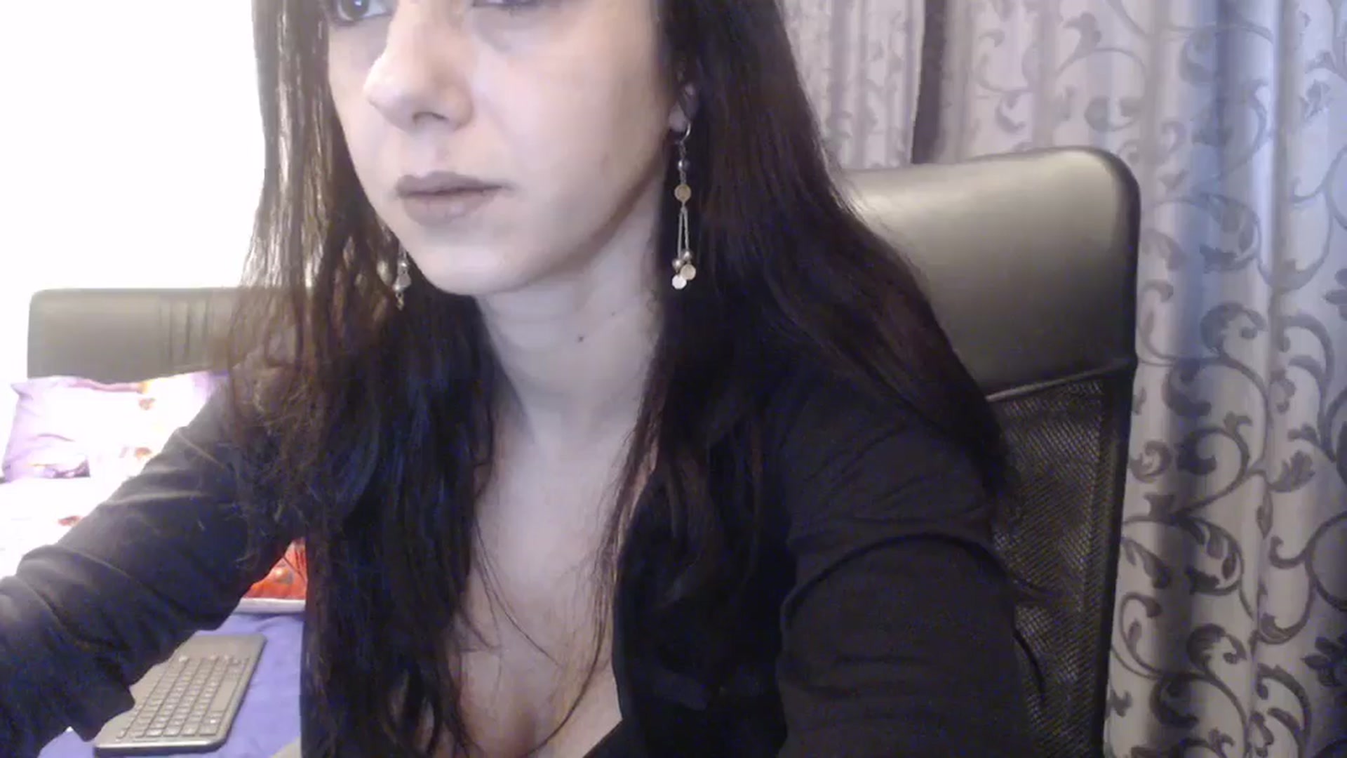 Gallery image thumbnail from Maya19fun's myfreecams stream on, 01/06/2026, 07:48 image 2 of 20