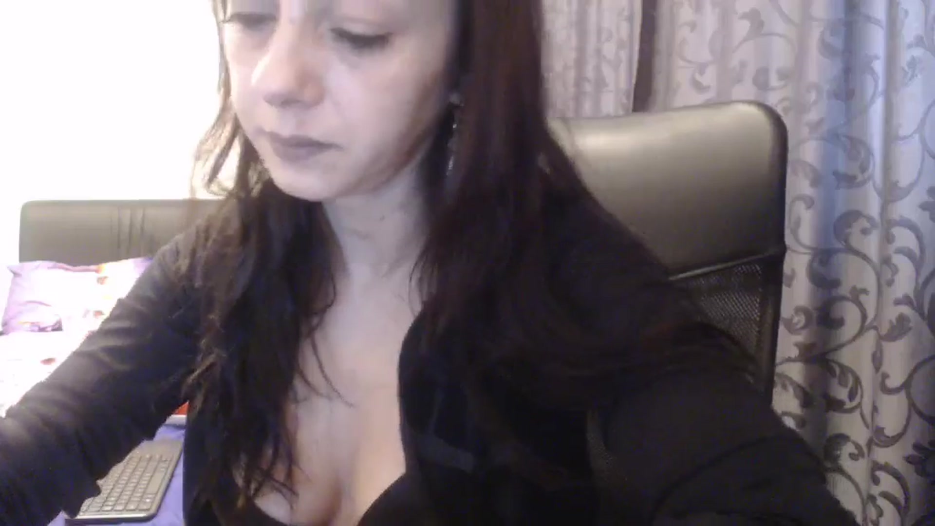 Gallery image thumbnail from Maya19fun's myfreecams stream on, 01/06/2026, 07:48 image 14 of 20