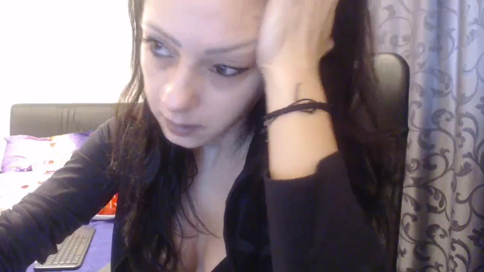 Gallery image thumbnail from Maya19fun's myfreecams stream on, 01/06/2026, 07:48 image 13 of 20