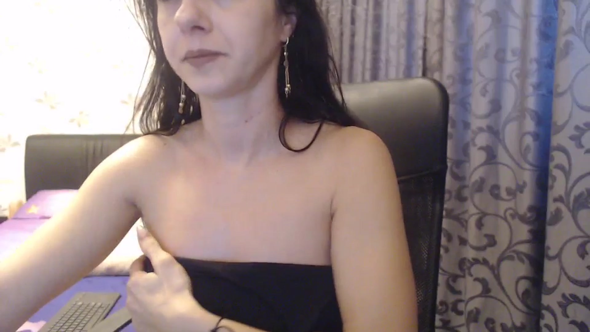 Gallery image thumbnail from Maya19fun's myfreecams stream on, 01/18/2026, 15:11 image 7 of 20
