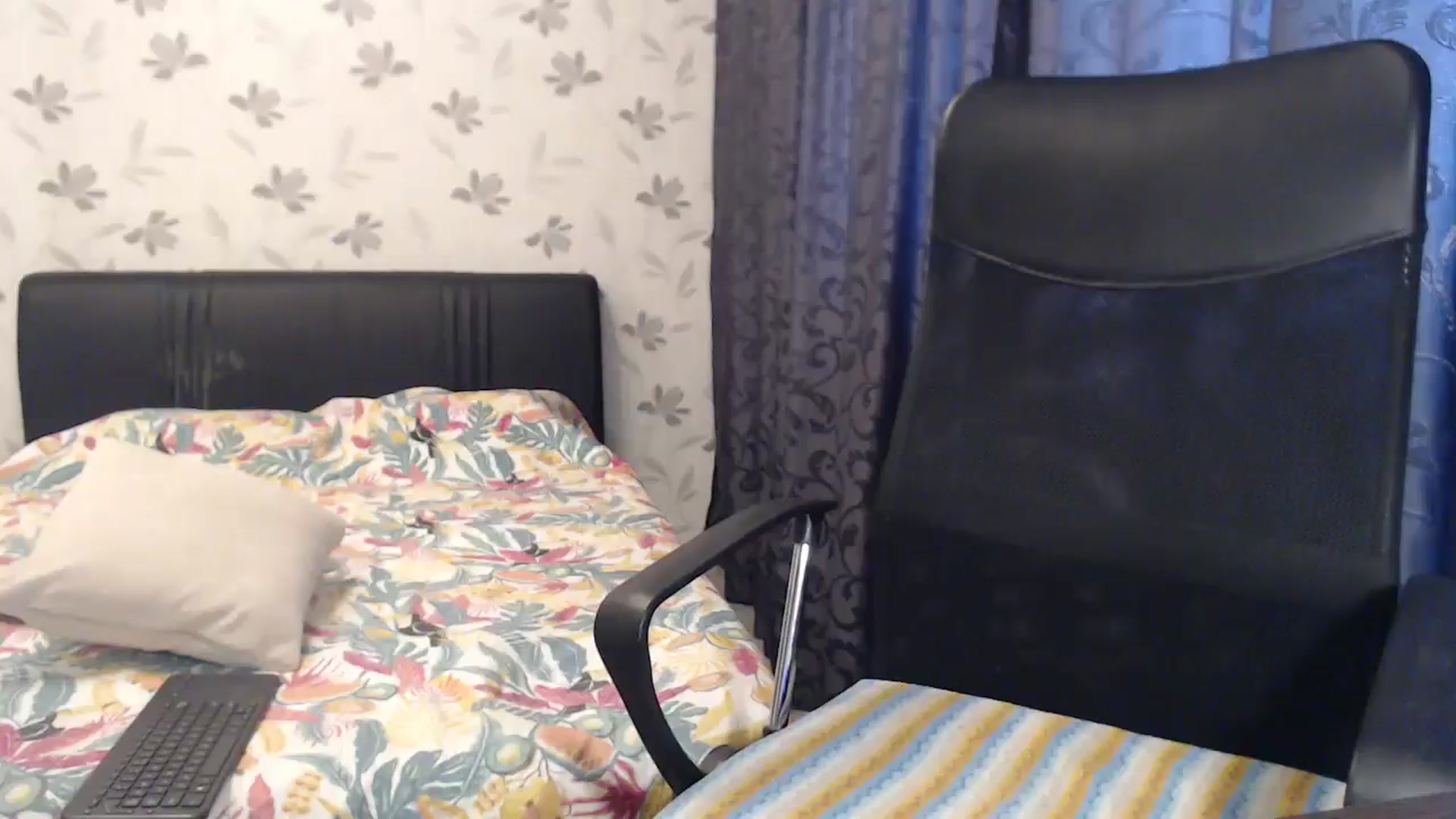 Gallery image thumbnail from Maya19fun's myfreecams stream on, 04/15/2026, 12:34 image 3 of 20