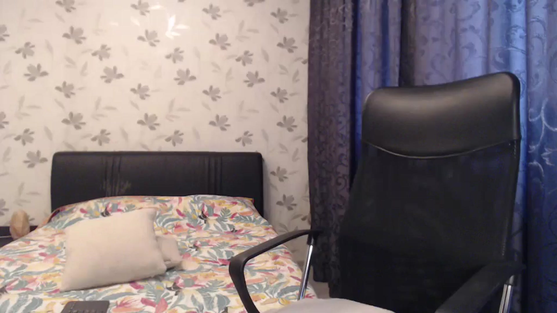 Gallery image thumbnail from Maya19fun's myfreecams stream on, 04/21/2026, 07:22 image 17 of 20