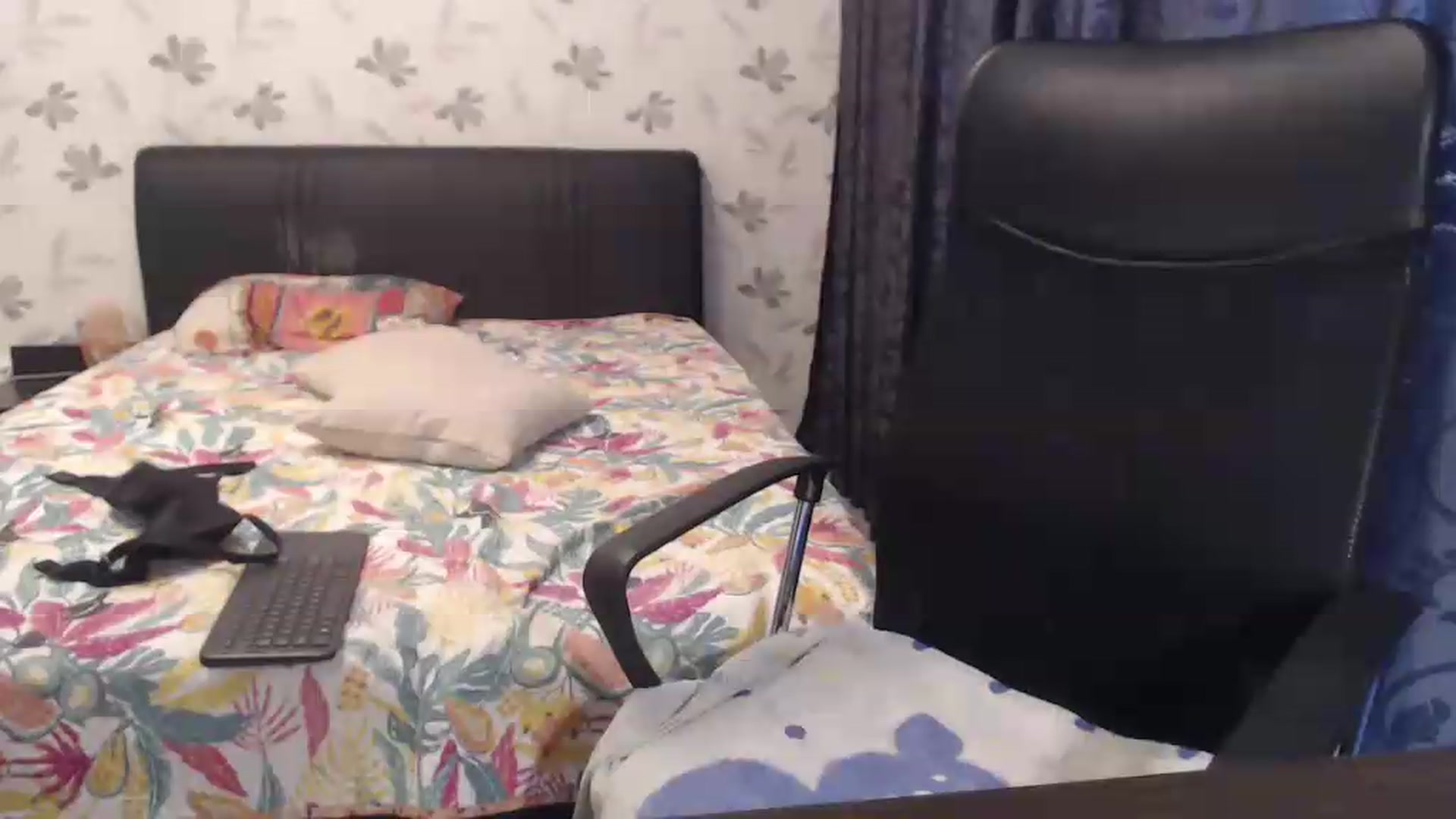 Gallery image thumbnail from Maya19fun's myfreecams stream on, 06/11/2026, 08:11 image 3 of 20