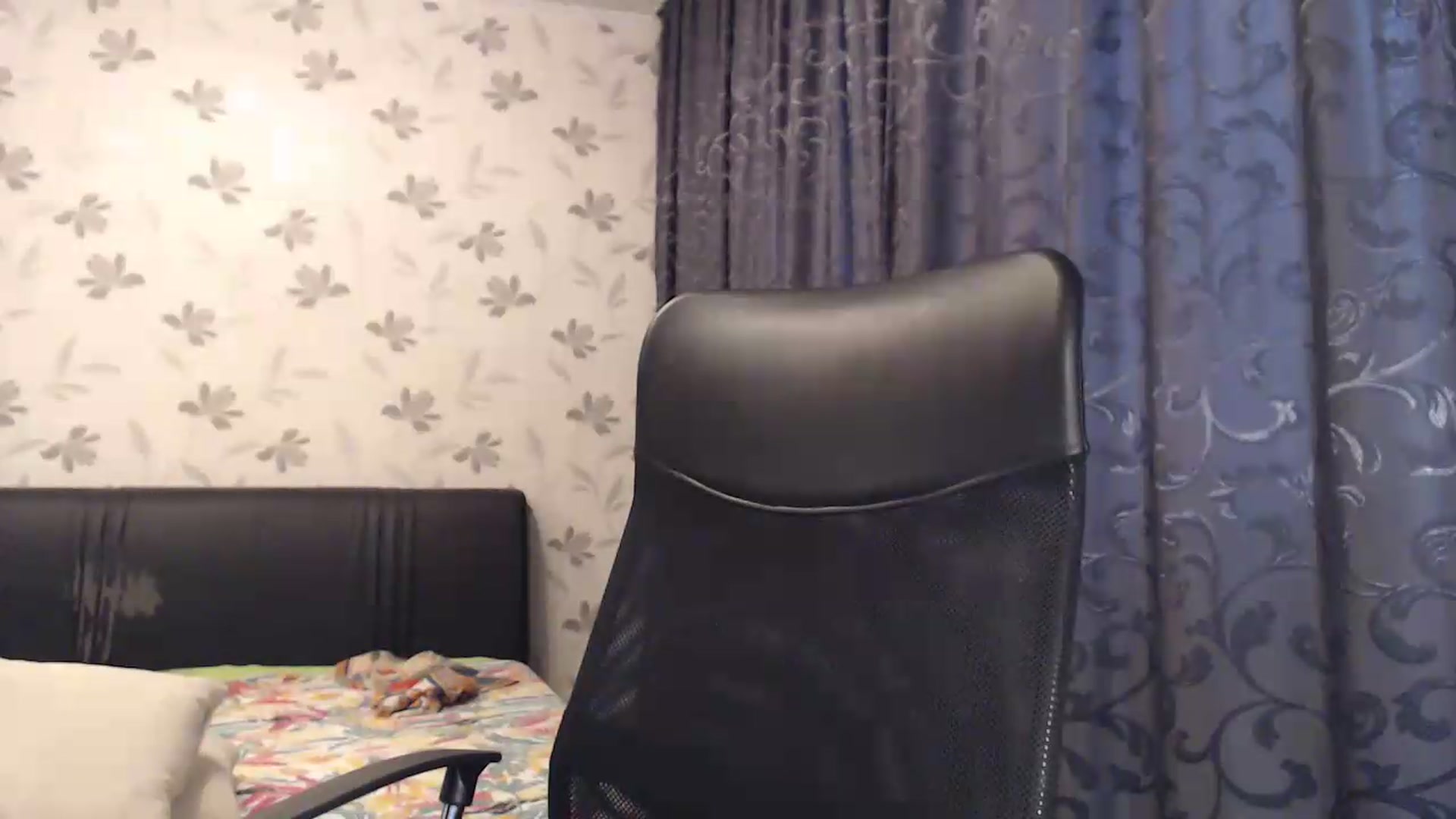 Gallery image thumbnail from Maya19fun's myfreecams stream on, 07/08/2026, 13:26 image 16 of 20