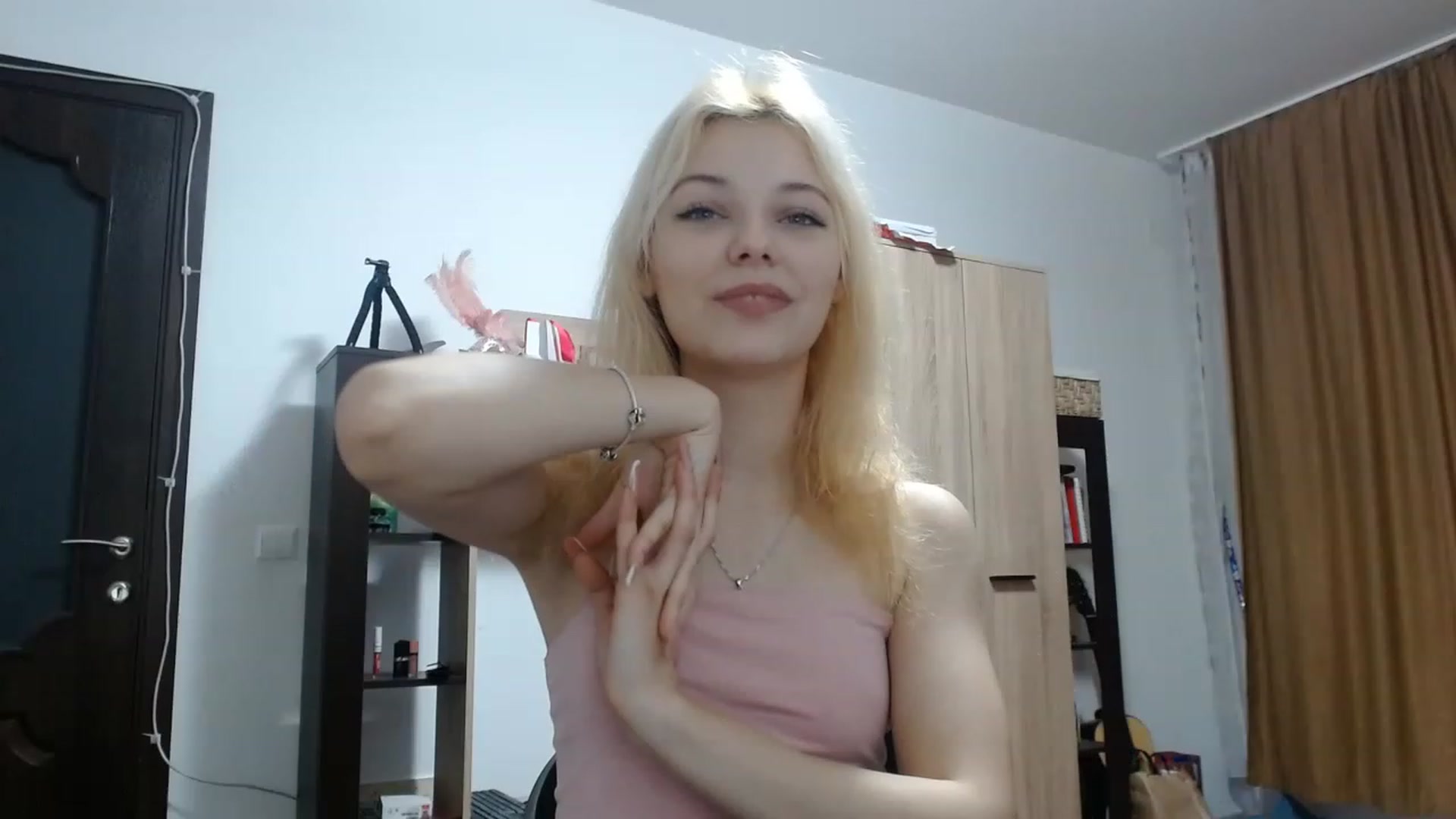 Gallery image thumbnail from MayaBash's myfreecams stream on, 01/25/2023, 14:20 image 2 of 20