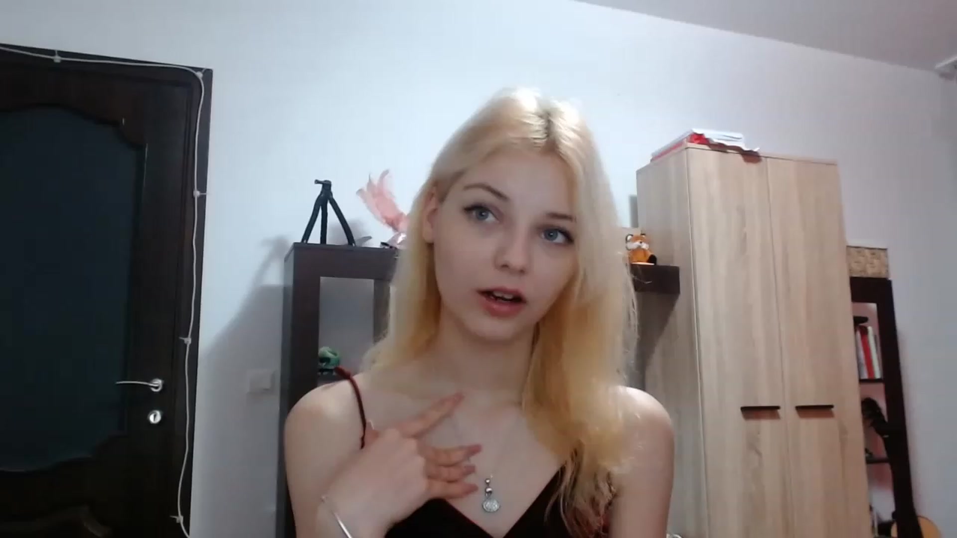 Gallery image thumbnail from MayaBash's myfreecams stream on, 01/25/2023, 19:01 image 16 of 20