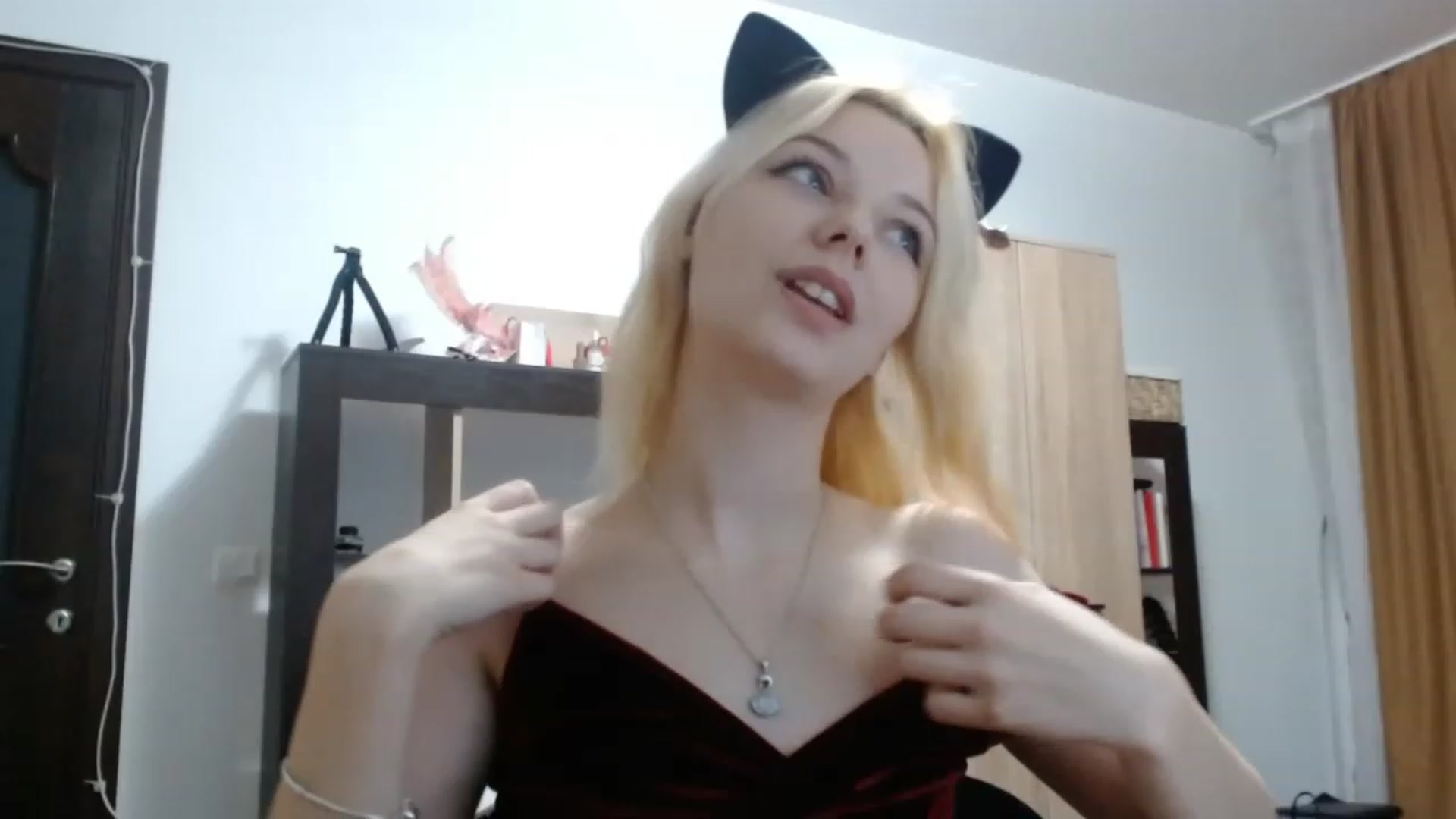 Gallery image thumbnail from MayaBash's myfreecams stream on, 01/26/2023, 17:06 image 13 of 20