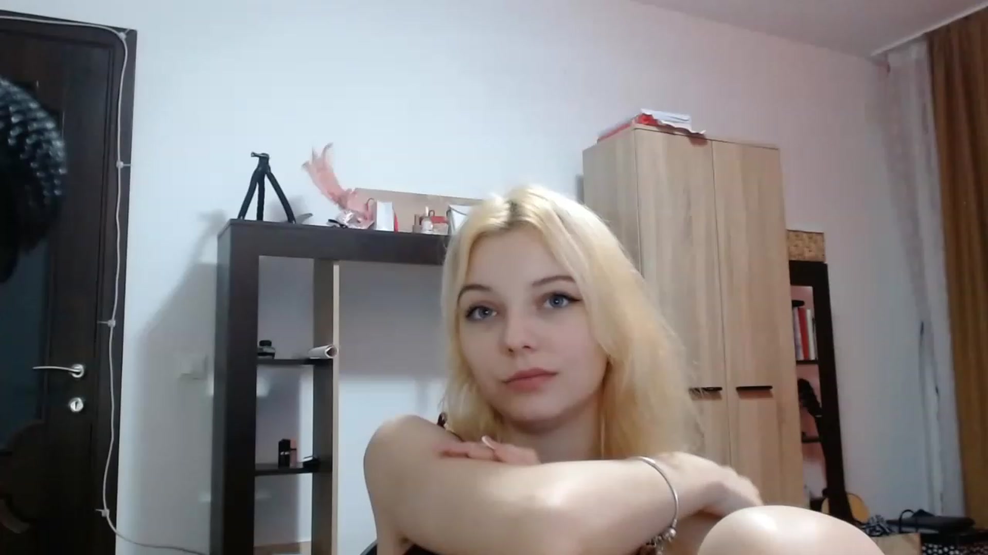 Gallery image thumbnail from MayaBash's myfreecams stream on, 01/26/2023, 17:39 image 16 of 20