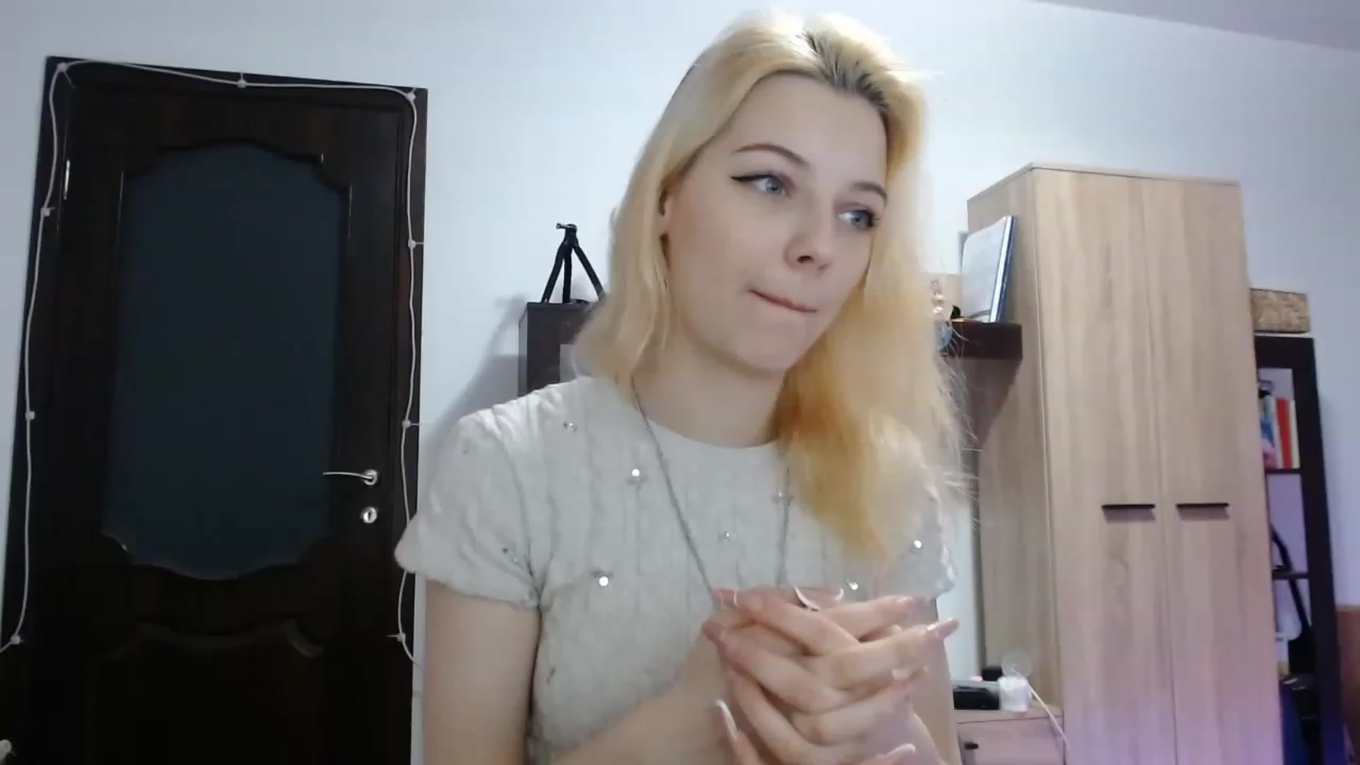 Gallery image thumbnail from MayaBash's myfreecams stream on, 02/07/2023, 18:06 image 1 of 20