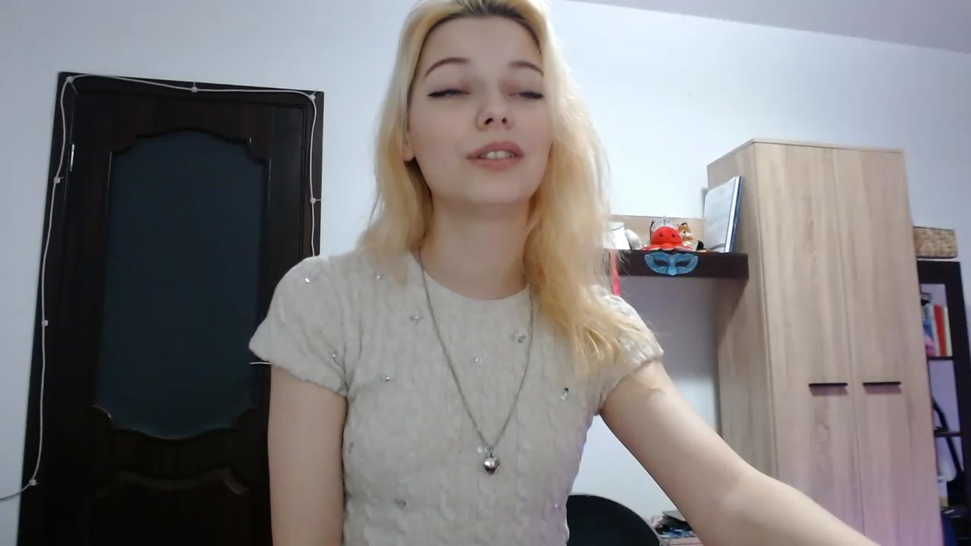 Gallery image thumbnail from MayaBash's myfreecams stream on, 02/07/2023, 18:06 image 12 of 20