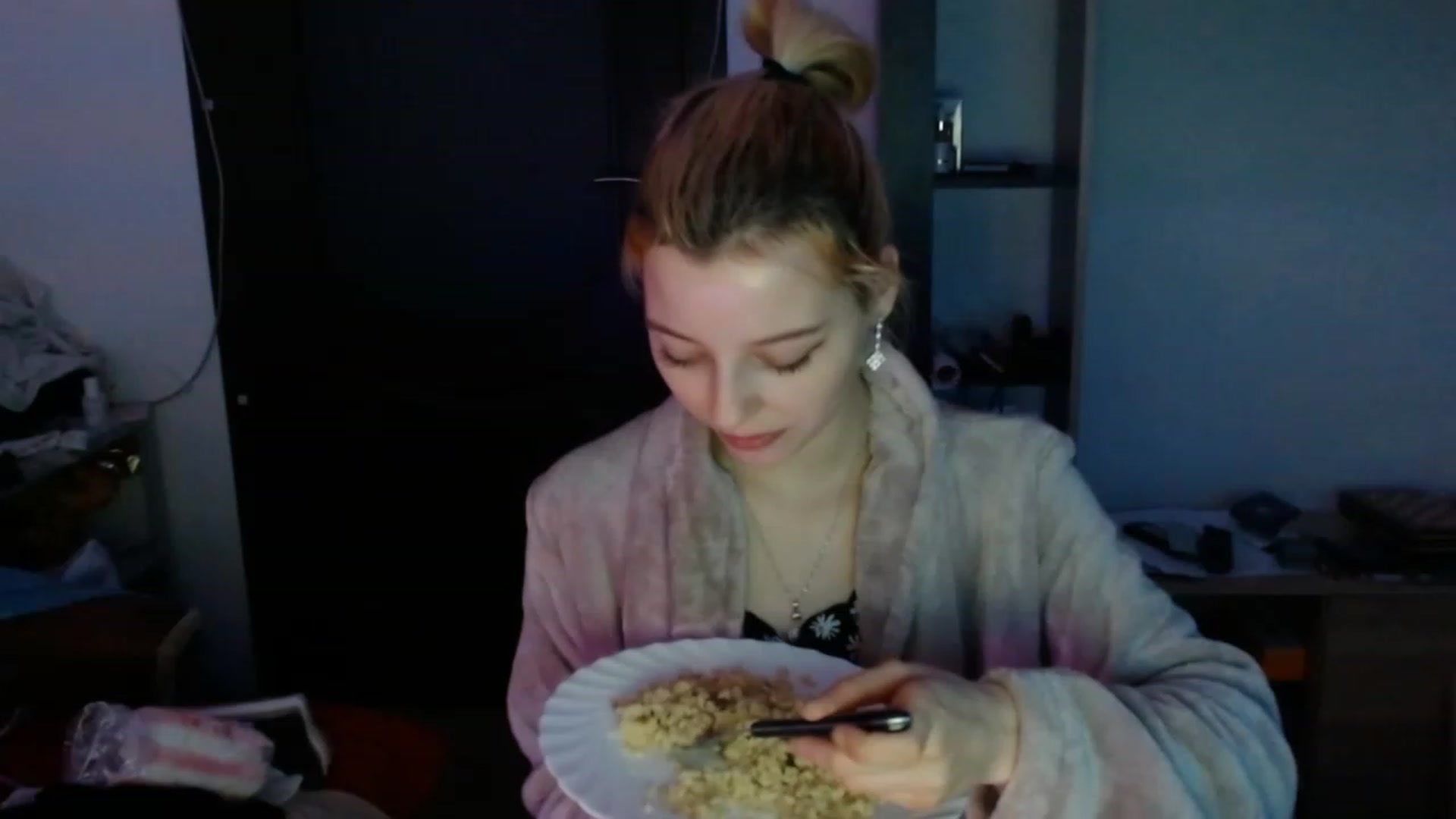 Gallery image thumbnail from MayaBash's myfreecams stream on, 03/04/2023, 17:18 image 10 of 20