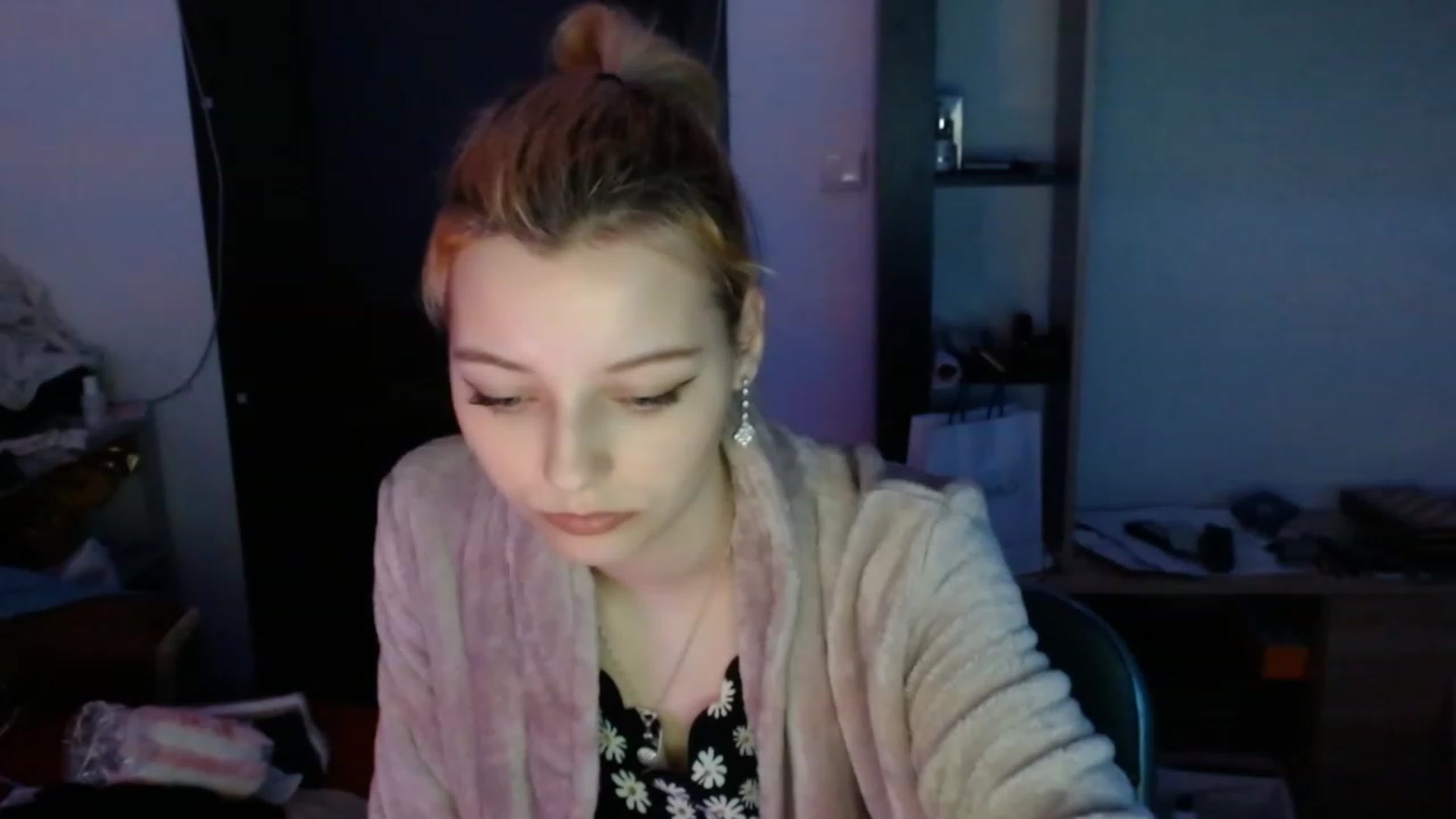 Gallery image thumbnail from MayaBash's myfreecams stream on, 03/04/2023, 17:18 image 18 of 20