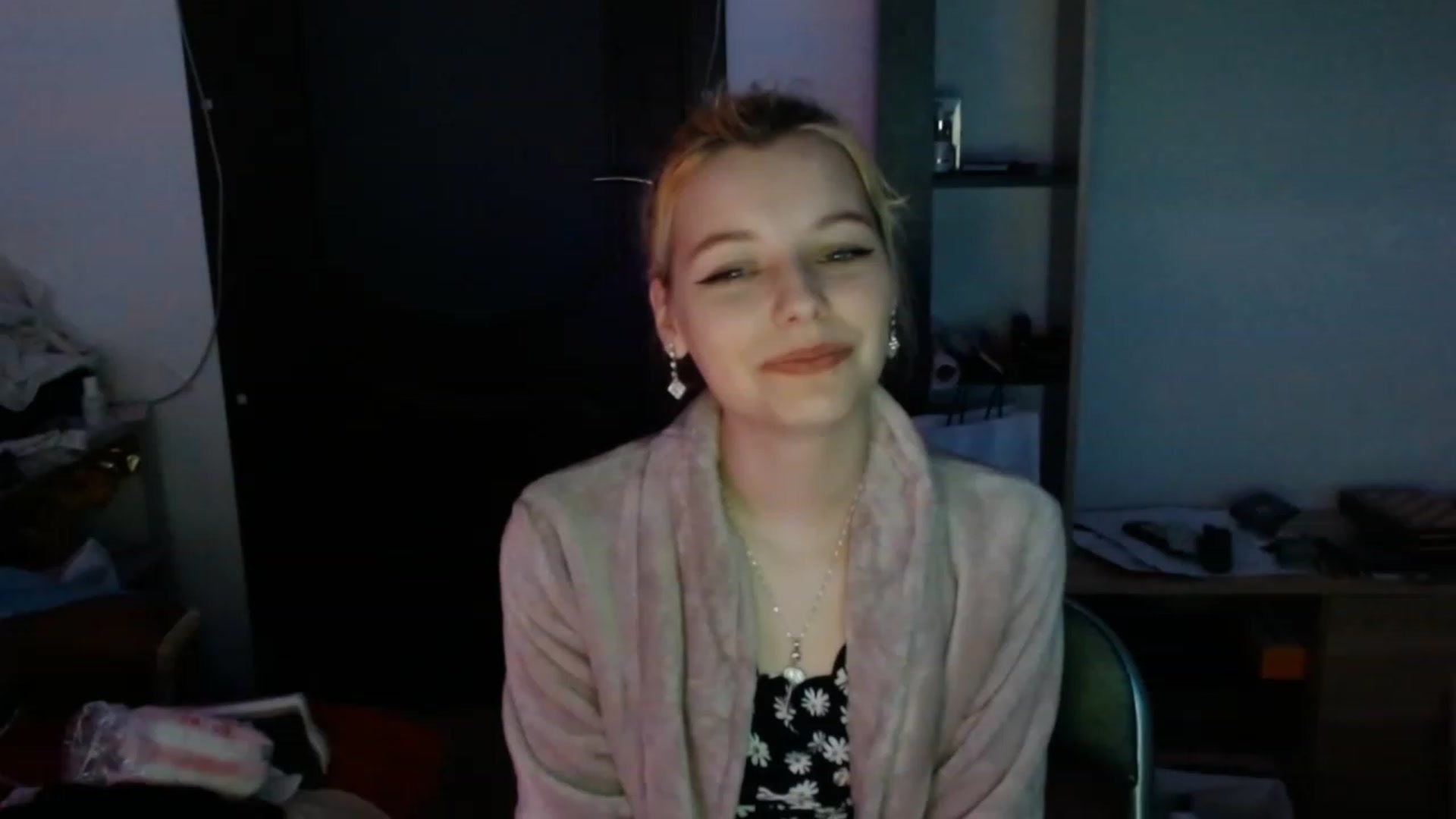 Gallery image thumbnail from MayaBash's myfreecams stream on, 03/04/2023, 17:18 image 17 of 20
