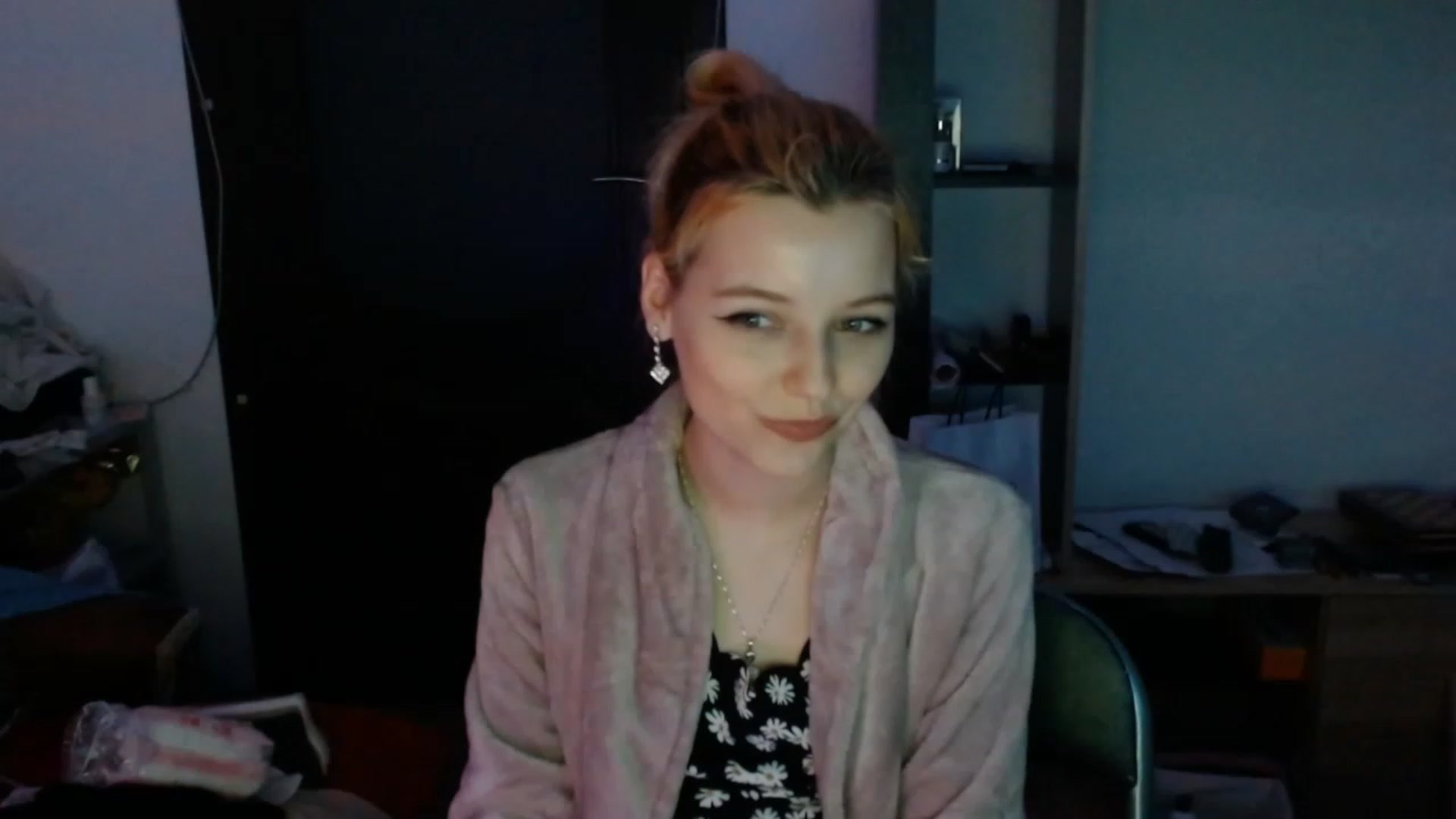 Gallery image thumbnail from MayaBash's myfreecams stream on, 03/04/2023, 17:18 image 16 of 20