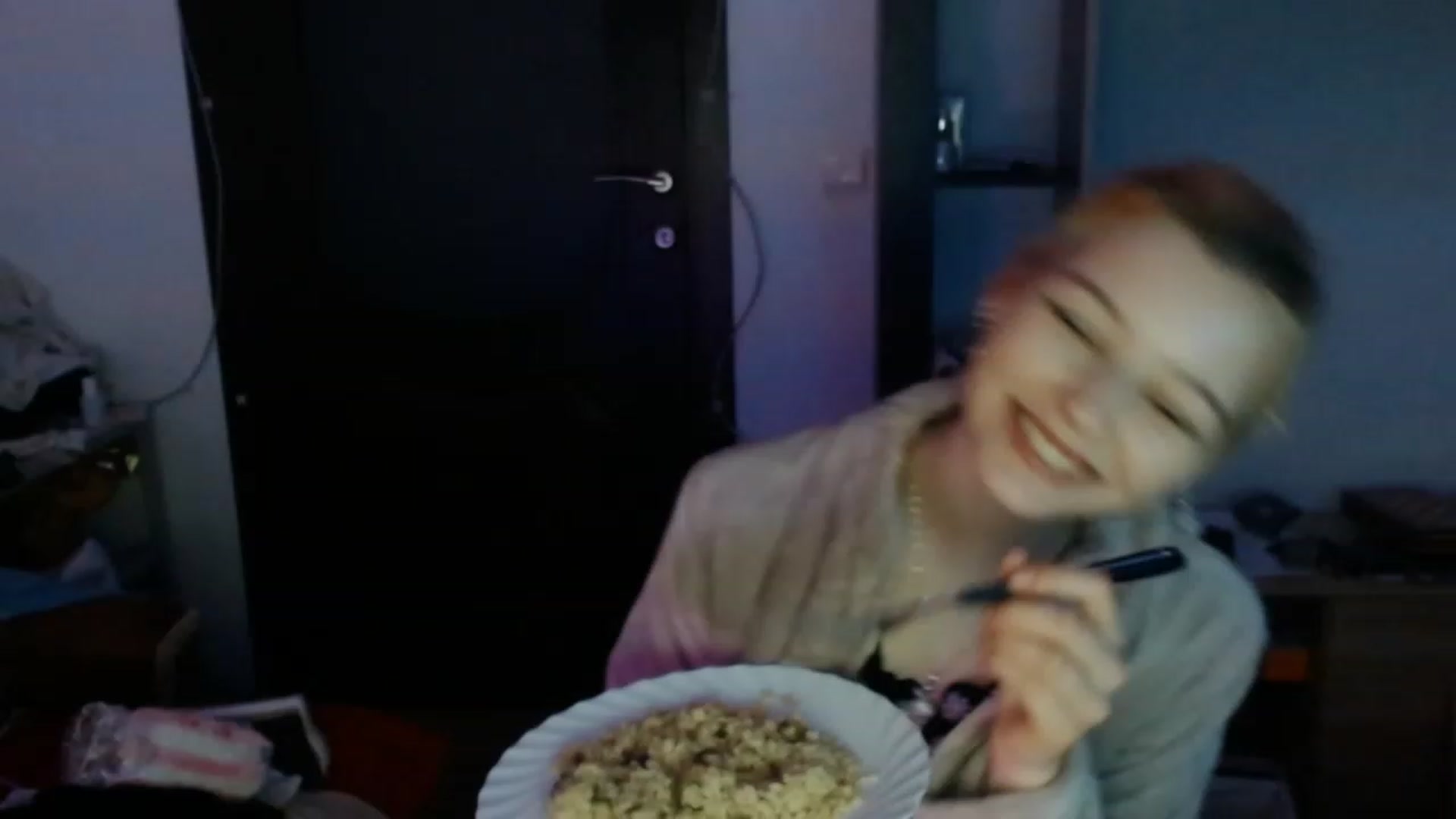 Gallery image thumbnail from MayaBash's myfreecams stream on, 03/04/2023, 17:18 image 9 of 20
