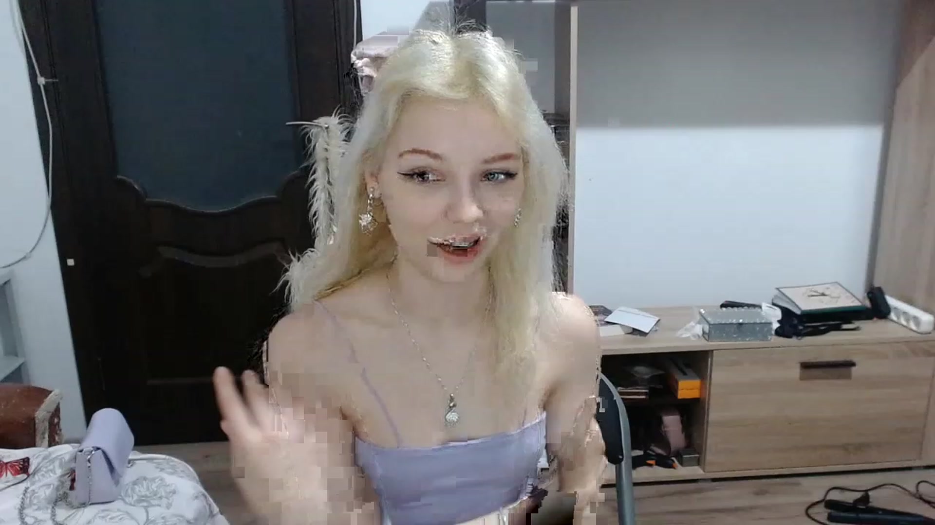 Gallery image thumbnail from MayaBash's myfreecams stream on, 03/07/2023, 16:51 image 9 of 20