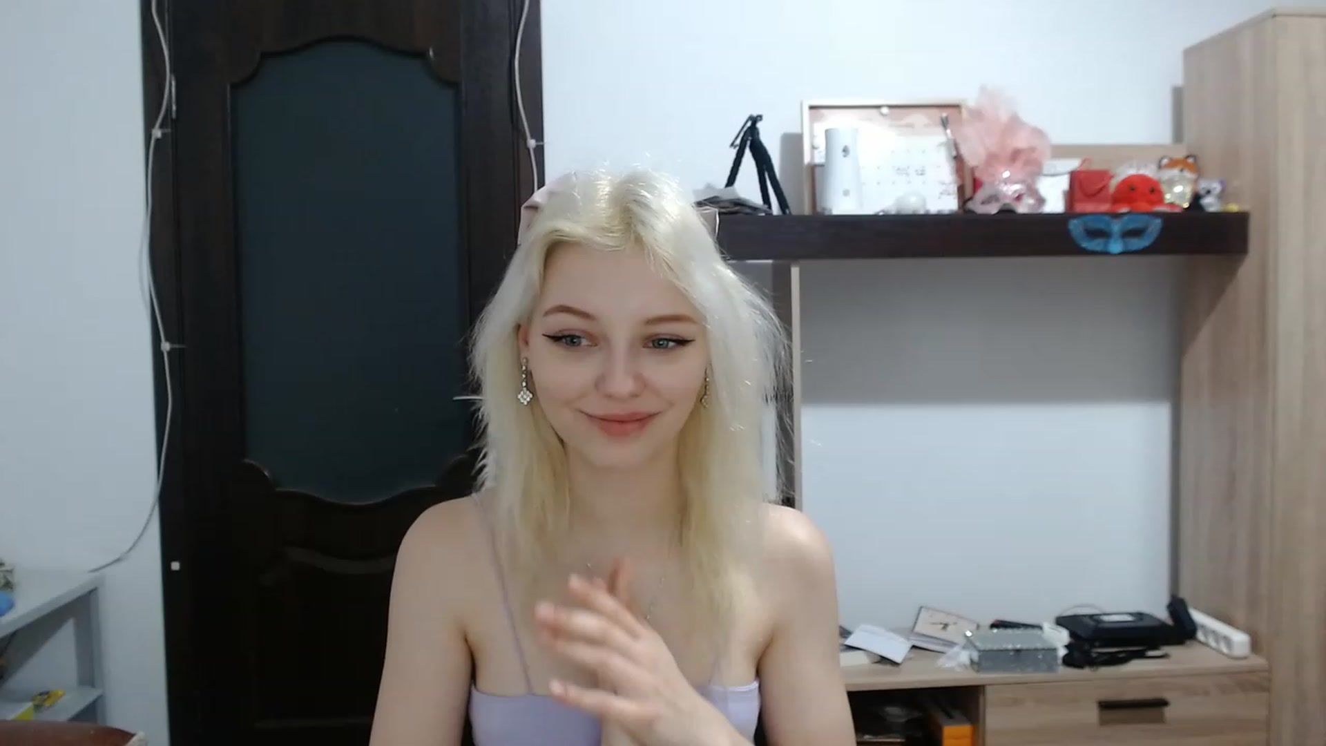 Gallery image thumbnail from MayaBash's myfreecams stream on, 03/07/2023, 20:06 image 2 of 20