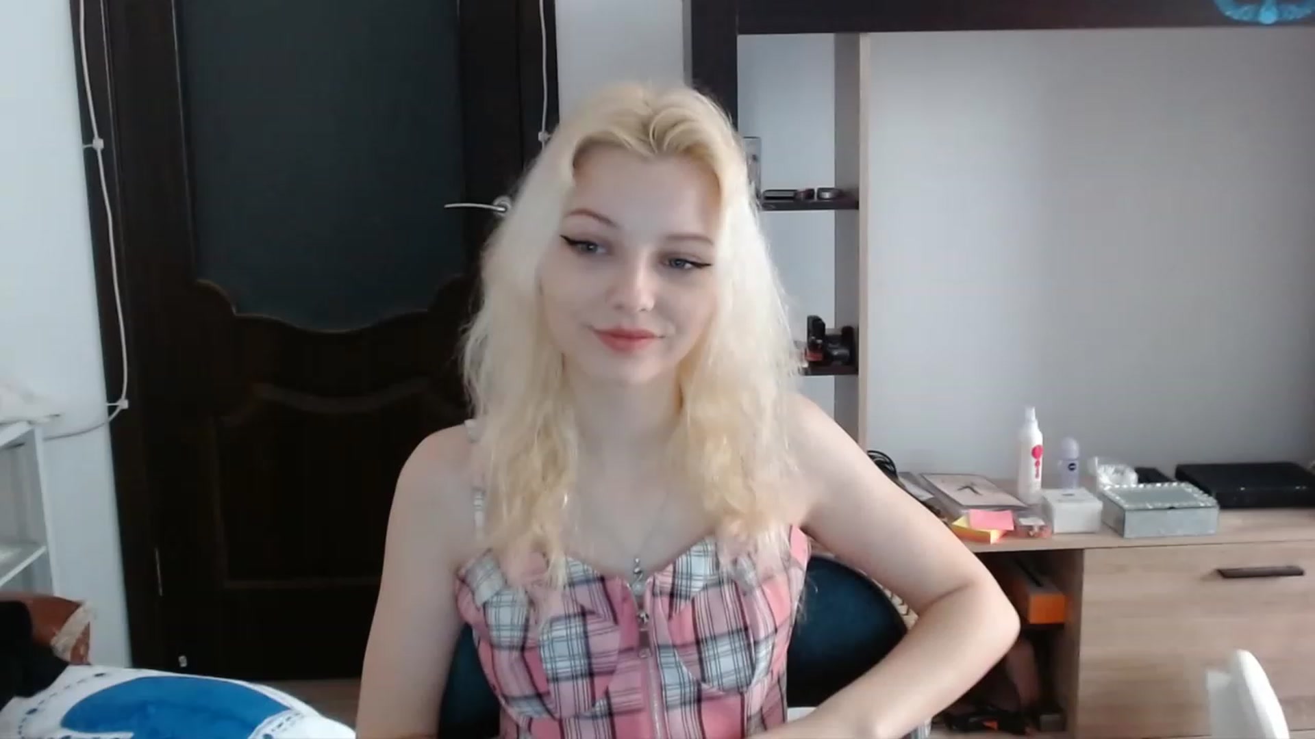 Gallery image thumbnail from MayaBash's myfreecams stream on, 03/15/2023, 11:15 image 7 of 20