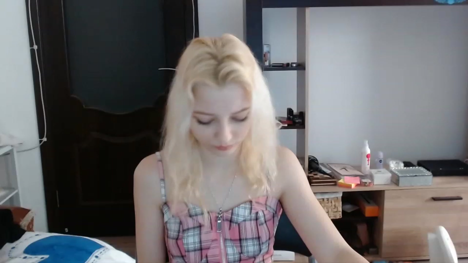 Gallery image thumbnail from MayaBash's myfreecams stream on, 03/15/2023, 11:15 image 16 of 20