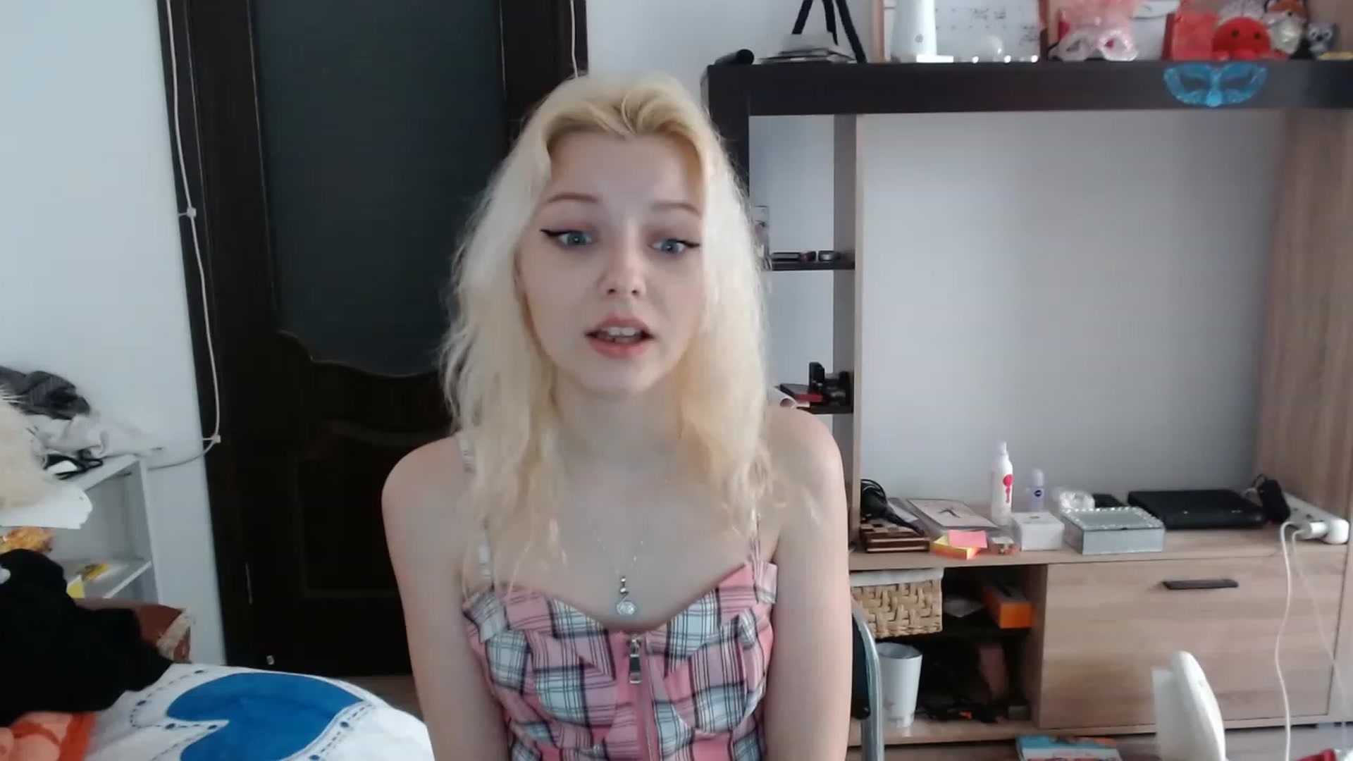 Gallery image thumbnail from MayaBash's myfreecams stream on, 03/15/2023, 13:19 image 2 of 20
