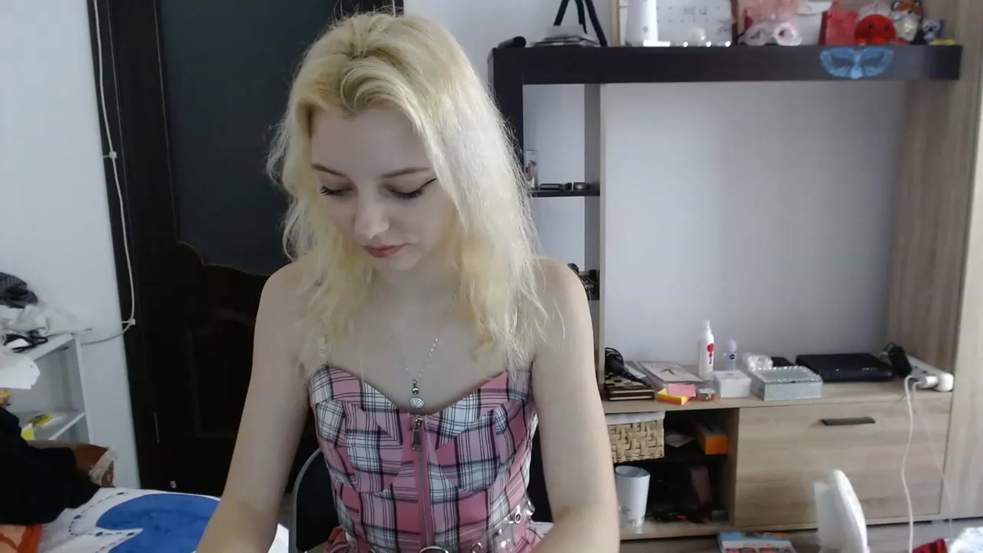 Gallery image thumbnail from MayaBash's myfreecams stream on, 03/15/2023, 13:19 image 5 of 20