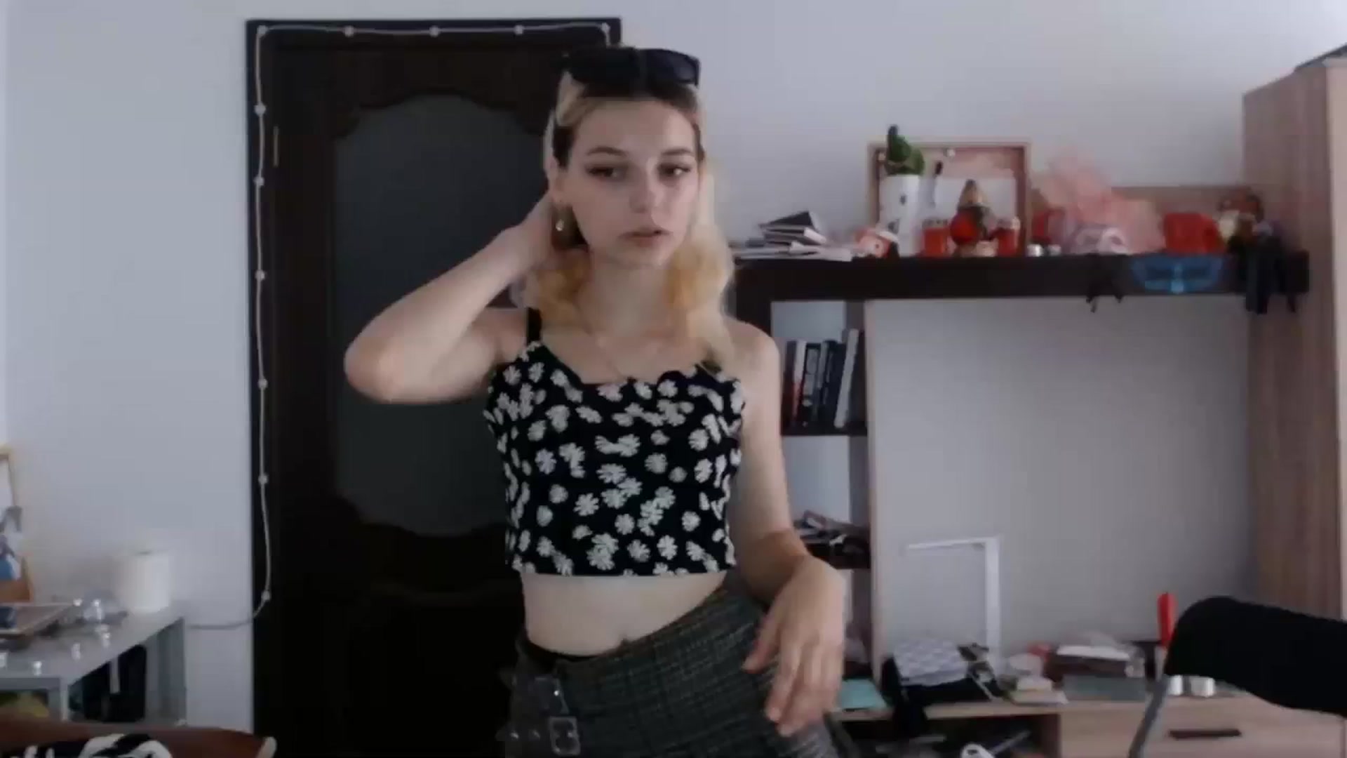 Gallery image thumbnail from MayaBash's myfreecams stream on, 08/25/2023, 14:28 image 3 of 20