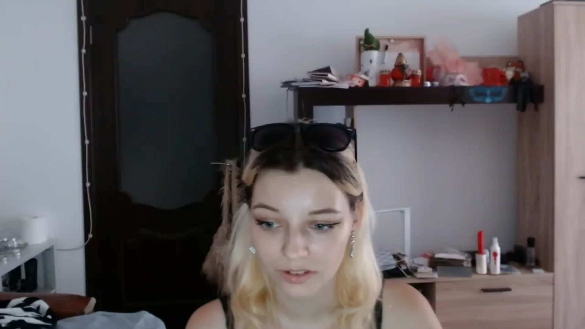 Gallery image thumbnail from MayaBash's myfreecams stream on, 08/25/2023, 14:28 image 16 of 20