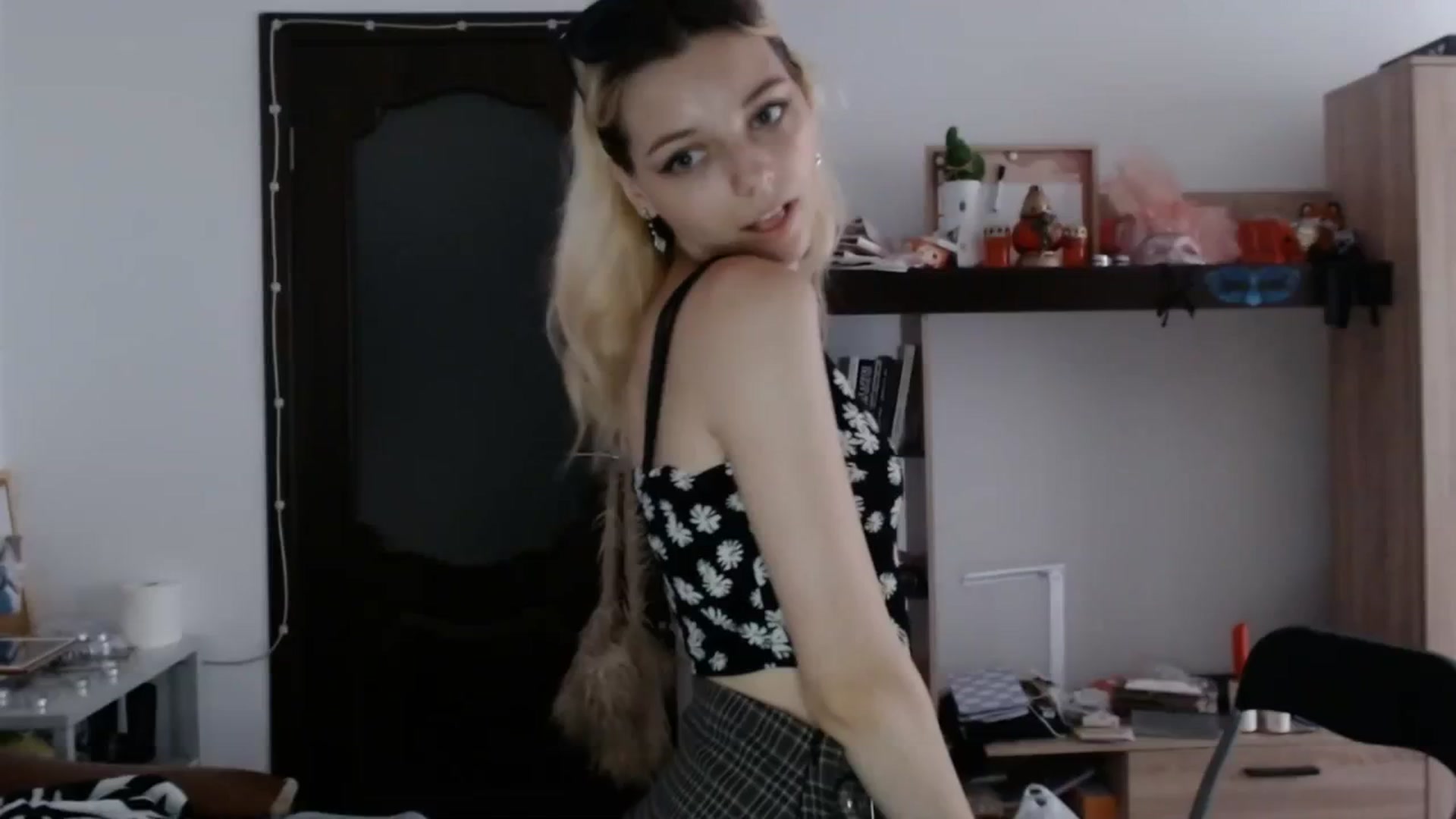 Gallery image thumbnail from MayaBash's myfreecams stream on, 08/25/2023, 14:28 image 6 of 20