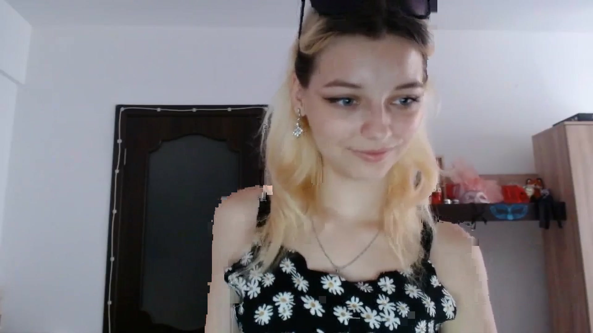 Gallery image thumbnail from MayaBash's myfreecams stream on, 08/25/2023, 14:28 image 2 of 20