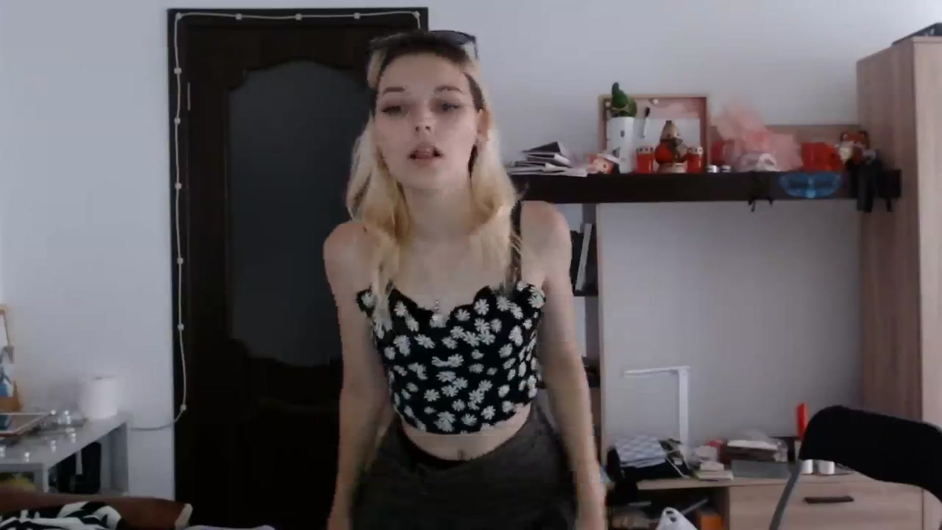 Gallery image thumbnail from MayaBash's myfreecams stream on, 08/25/2023, 14:28 image 8 of 20