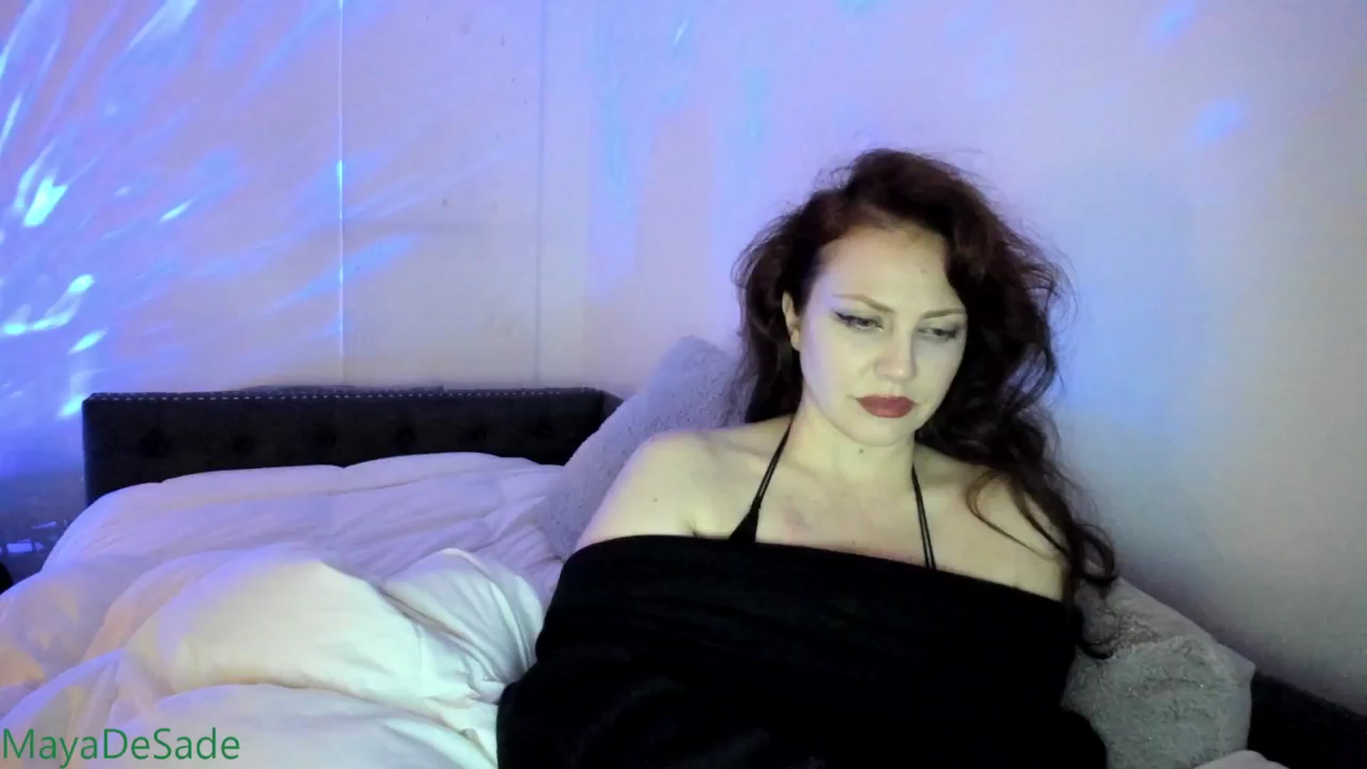 Gallery image thumbnail from MayaDeSade's myfreecams stream on, 01/15/2026, 12:15 image 11 of 20