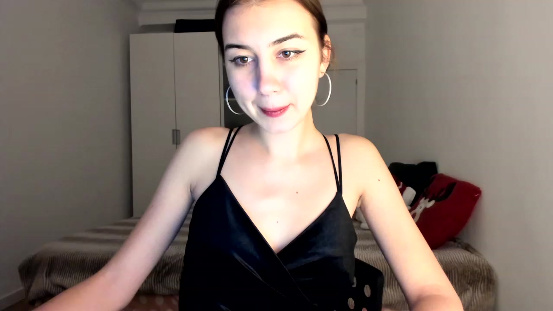 Gallery image thumbnail from MayaKisa's myfreecams stream on, 12/07/2023, 19:43 image 18 of 20