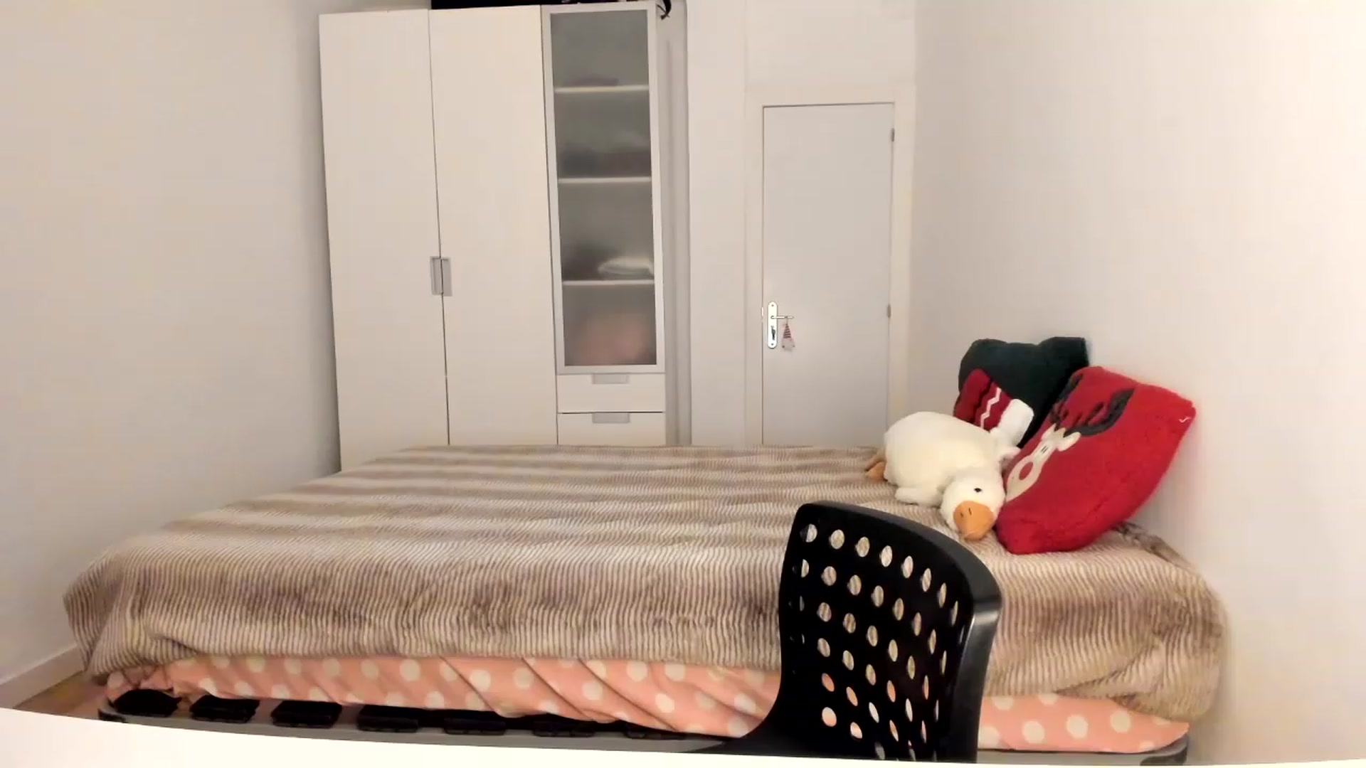 Gallery image thumbnail from MayaKisa's myfreecams stream on, 12/07/2023, 19:43 image 8 of 20